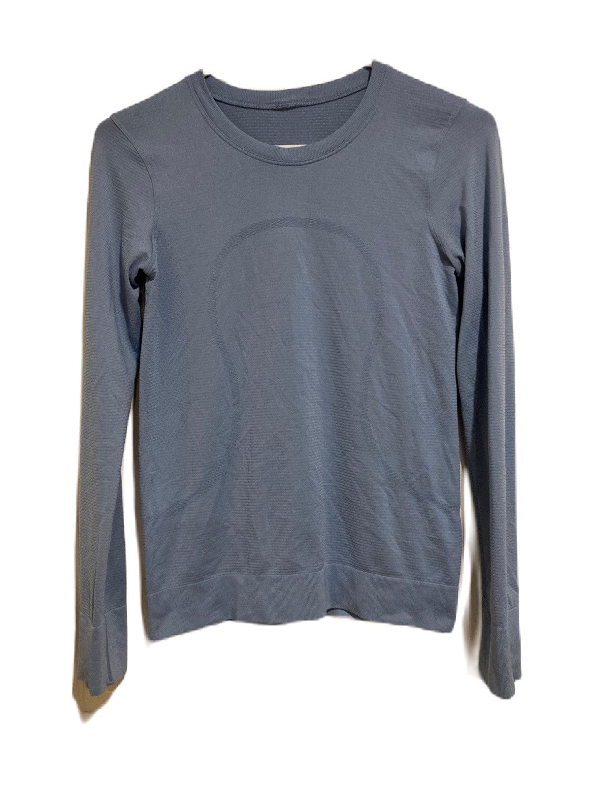 Lululemon Lululemon Women’s Blue Athletic Longsleeve Shirt Sz. 2 Size XS / US 0-2 / IT 36-38 - 1 Thumbnail