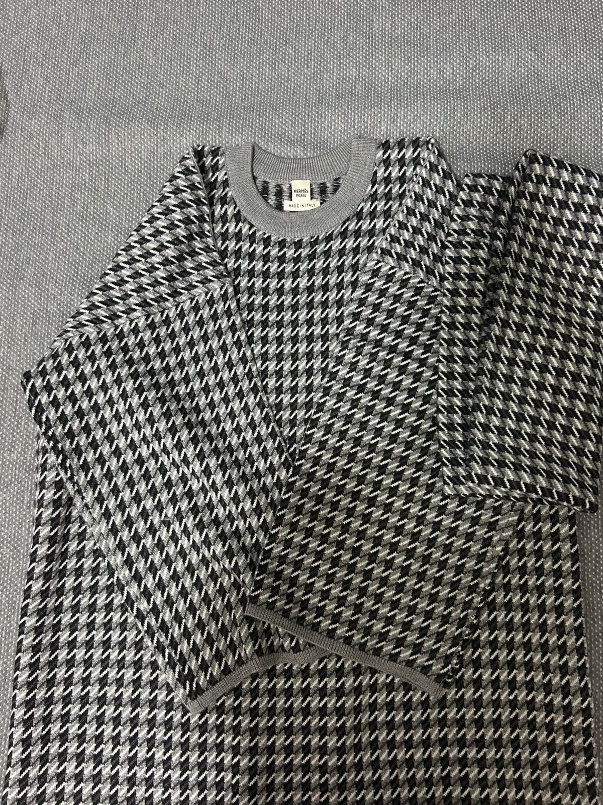 Hermes Hermès dress 100% cashmere with cowl houndstooth Size M / US 6-8 / IT 42-44 - 4 Thumbnail