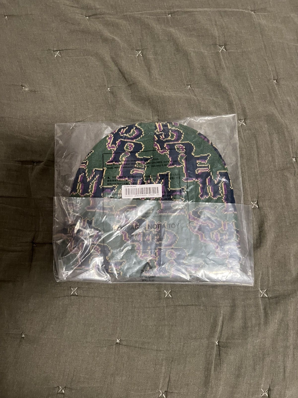 Supreme Supreme Slanted Gothic Outline Beanie Green Size ONE SIZE - 2 Thumbnail
