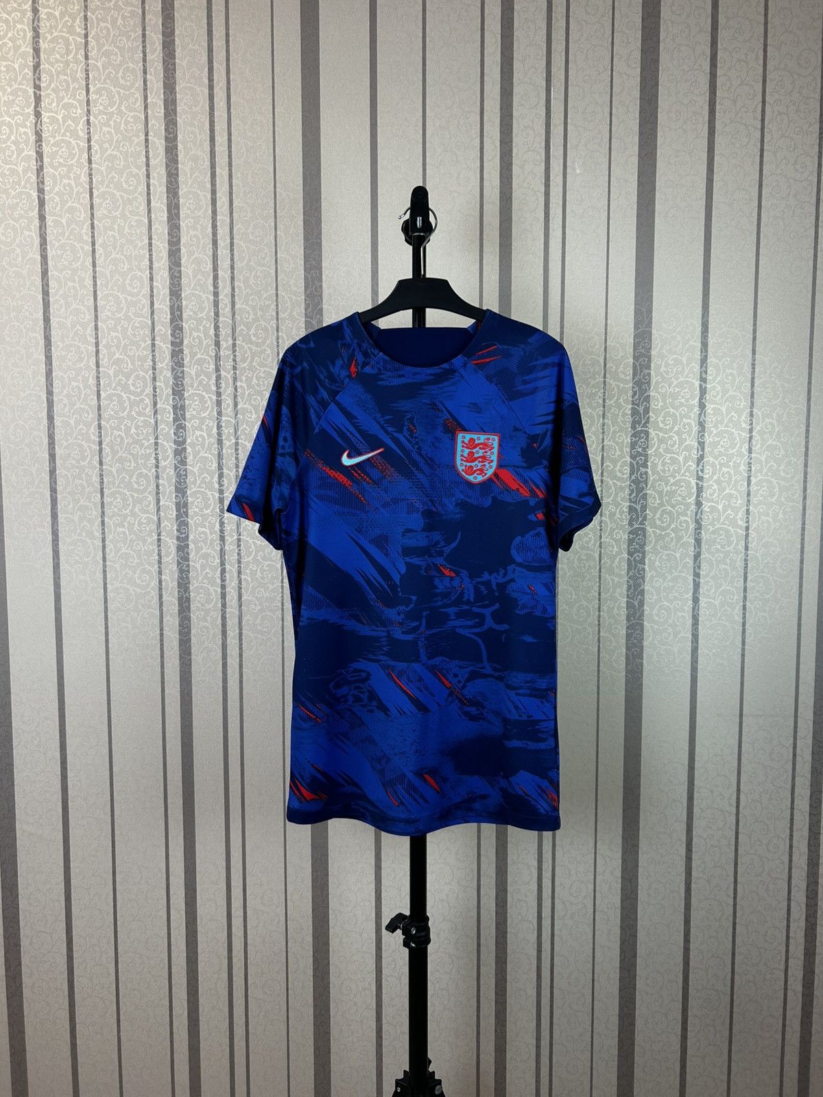 Nike Nike England 2022/2023 Jersey Size S Size US S / EU 44-46 / 1 - 2 Thumbnail