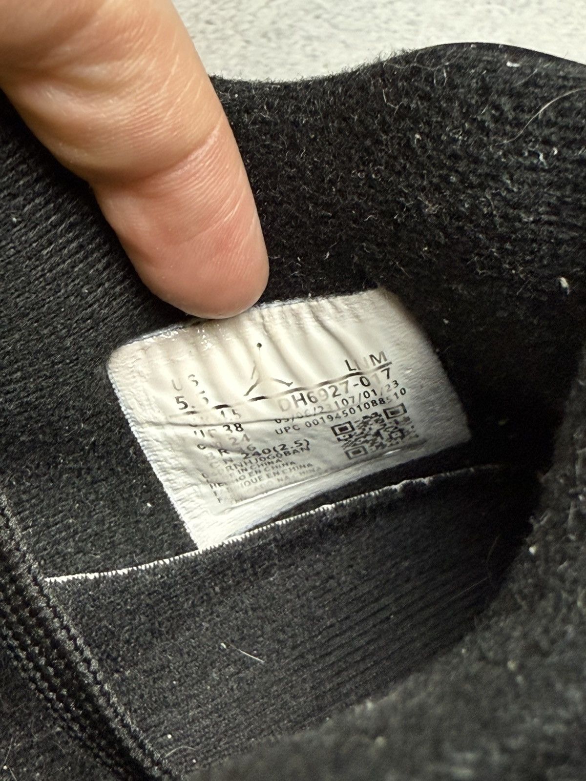Jordan Brand Nike Air Jordan 4 Retro Thunder Black White Yellow 2023 5,5 Size US 7 / IT 37 - 19 Thumbnail