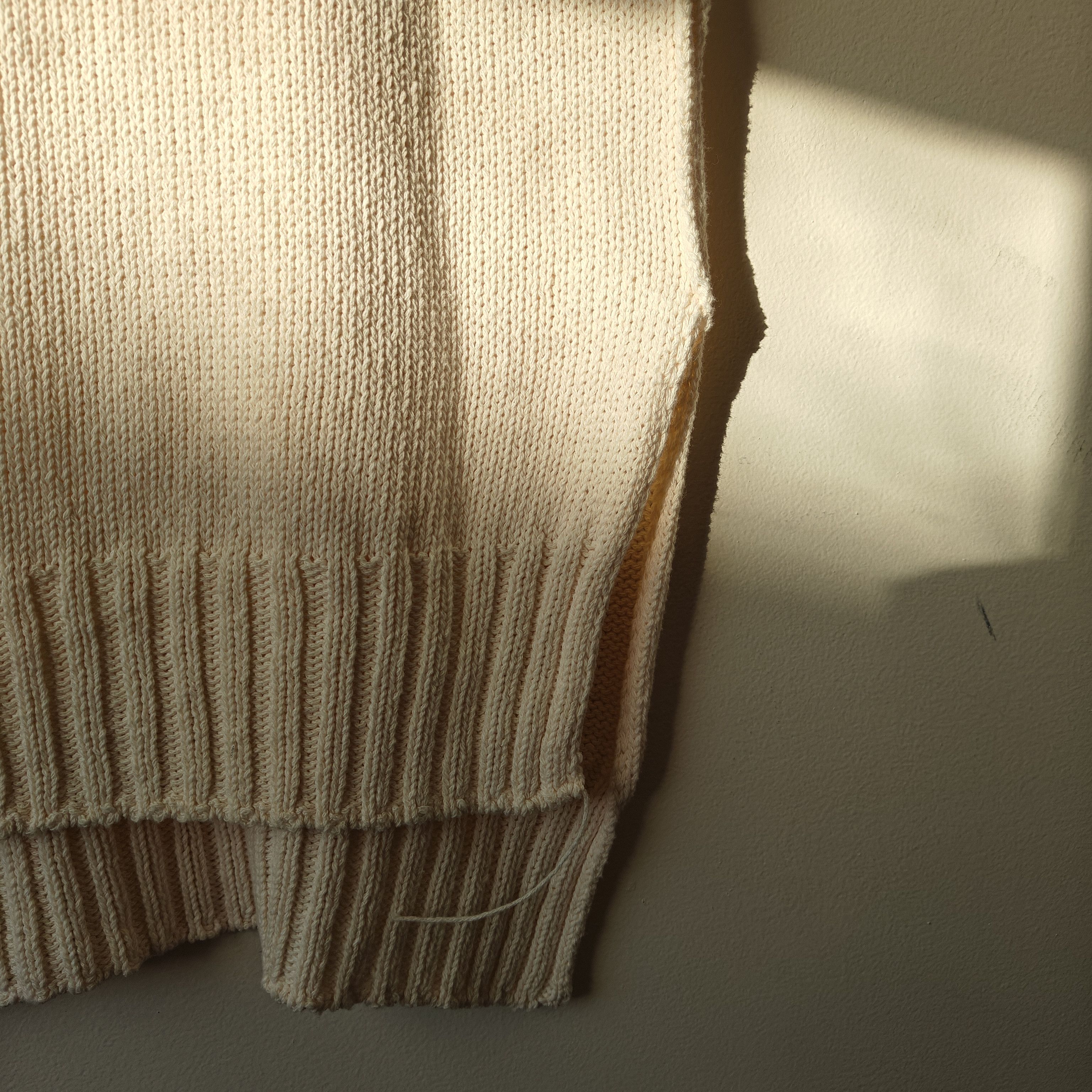 Y's LNWOT Distressed v neck sweater collegiate ivy Size US M / EU 48-50 / 2 - 13 Thumbnail