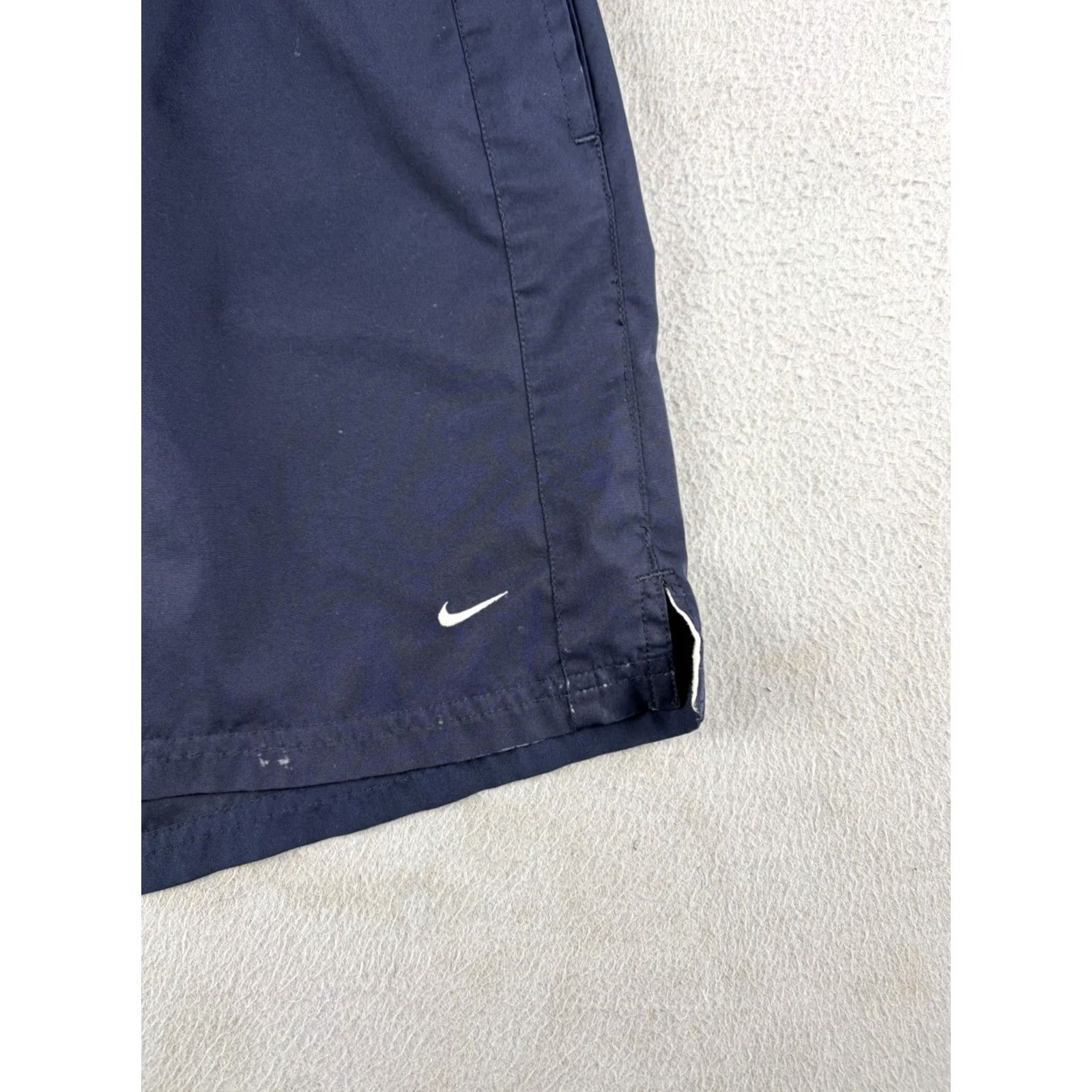 Nike VINTAGE Nike Running Shorts Mens XL Navy Blue 5” Inseam Gym Swoosh Athletic Regular Drawstring Size US 36 / EU 52 - 2 Thumbnail