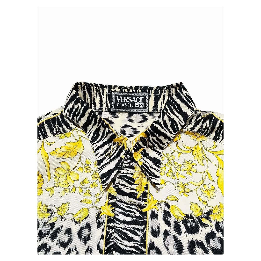Versace Rare VERSACE Rayon Shirt Size US XL / EU 56 / 4 - 6 Thumbnail