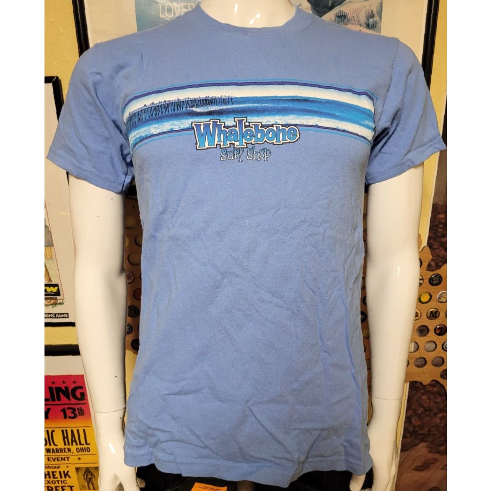 Gildan VINTAGE Whalebone Surf Shop T Shirt Short Sleeve Crew Neck Mens Small Blue Beach Surf 90s Nic e NC? Size US S / EU 44-46 / 1 - 2 Thumbnail