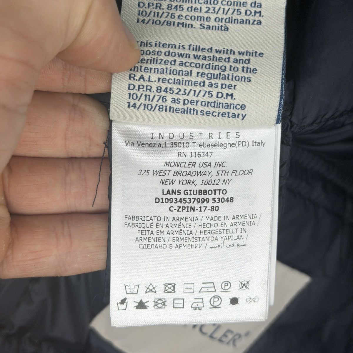 Moncler MONCLER LANS PADDED JACKET (Navy) Size S / US 4 / IT 40 - 16 Thumbnail