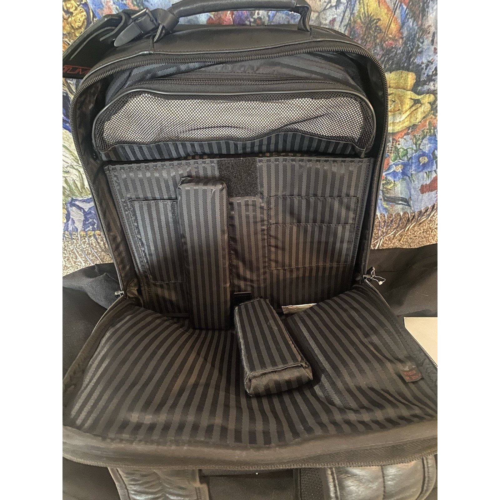 Tumi Tumi slim briefpack laptop blk leather 15 1/2 x 14 x 5, NWT Size ONE SIZE - 3 Thumbnail