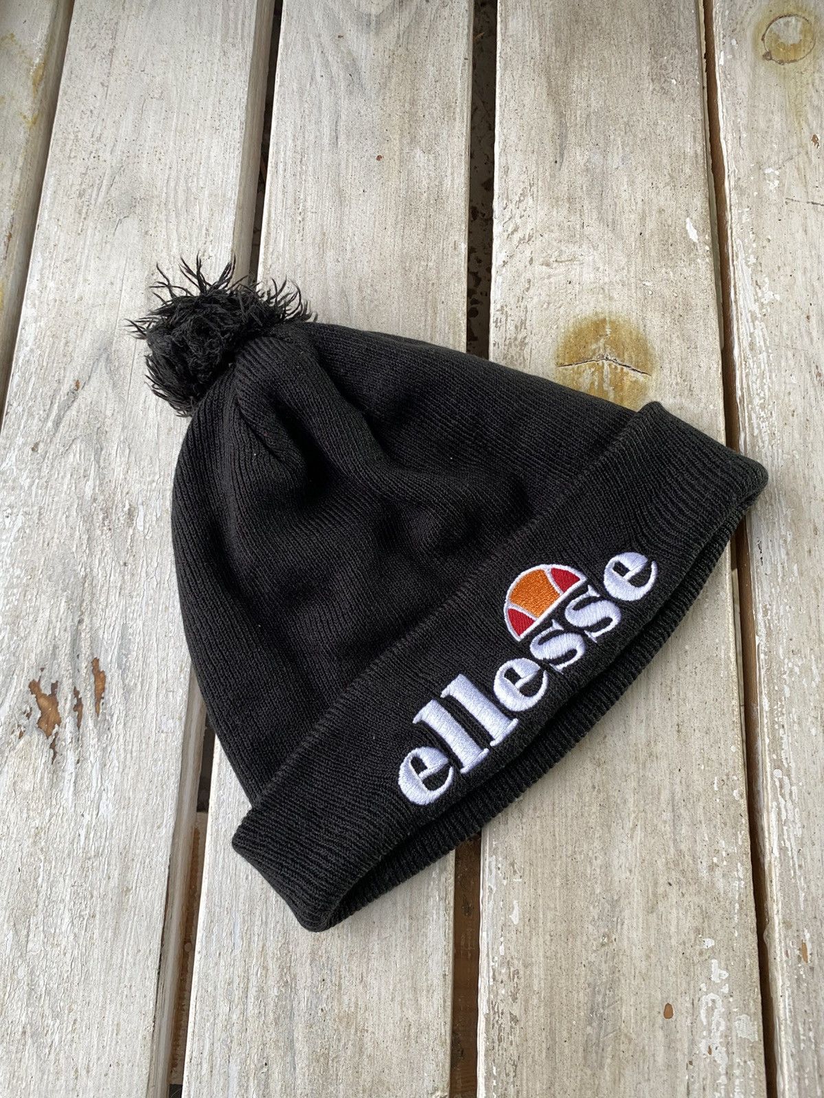 Ellesse × Vintage Vintage Men's Ellesse Big Embroireded Logo Winter Hat Size ONE SIZE - 1 Thumbnail