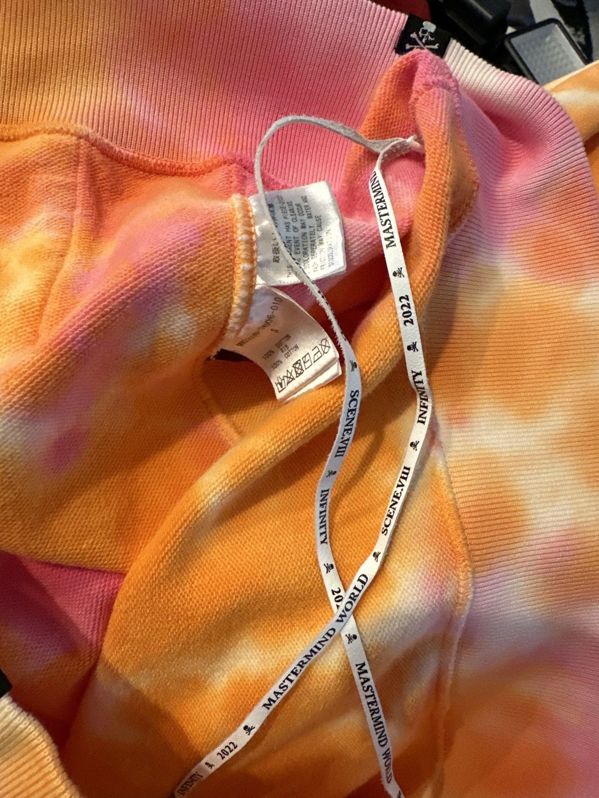 Mastermind Japan $1,750 - Mastermind World tie-dye logo hoodie Size US S / EU 44-46 / 1 - 13 Thumbnail