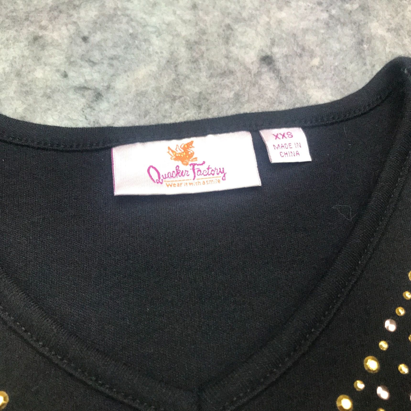 Quacker Factory Quacker Factory Shirt Womens V-Neck Black XX-Small Short Sleeve Rhinestones Embellished T-Shirt Size XXS / US 00 / IT 34 - 5 Thumbnail
