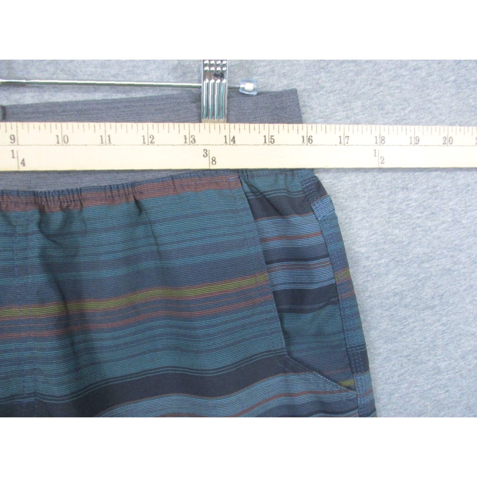 Prana prAna Activewear Shorts M Striped Board Stretch Pockets Size US 31 - 5 Thumbnail