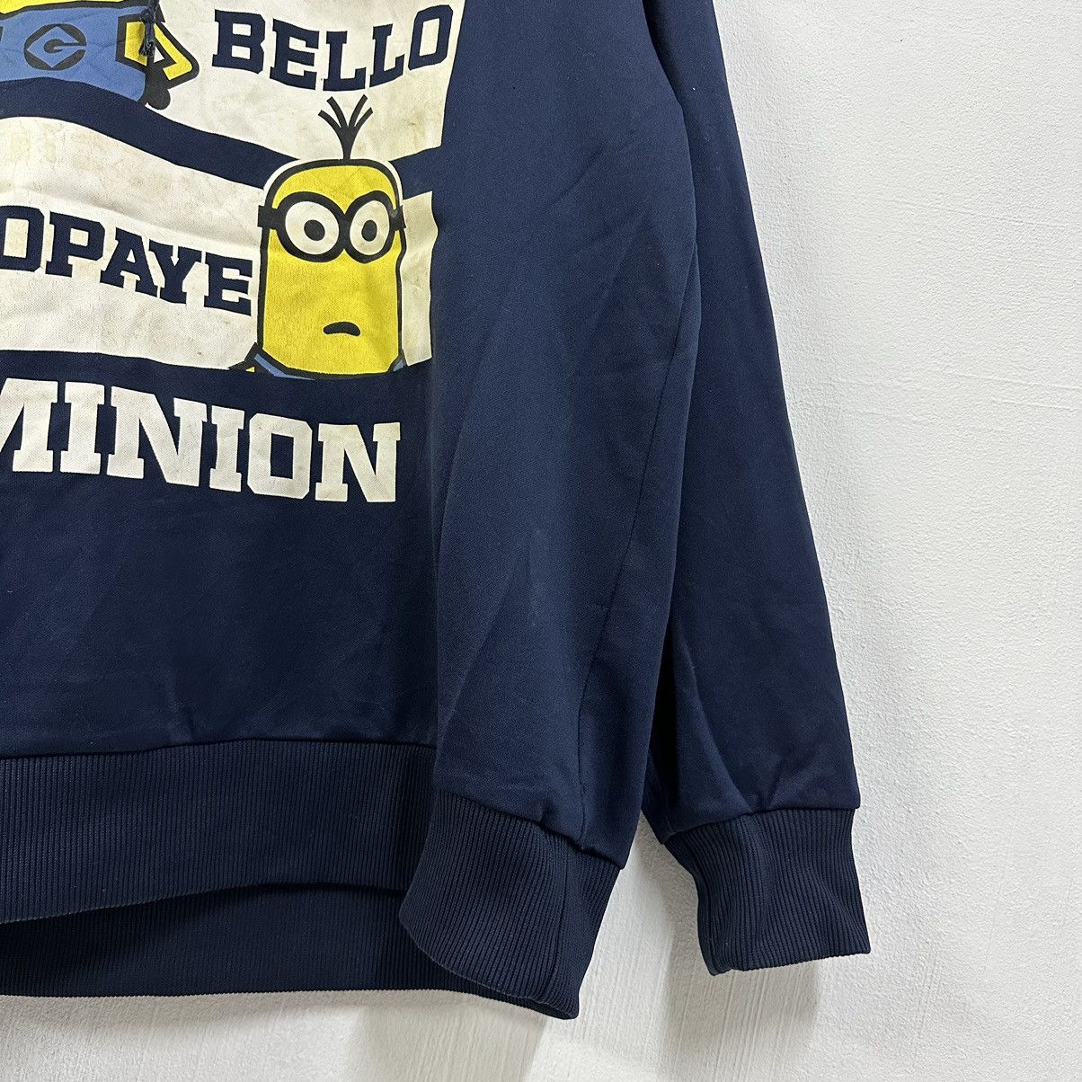 Japanese Brand Vintage Despicable Me Minion Sweatshirt With Hoodie Size US L / EU 52-54 / 3 - 4 Thumbnail