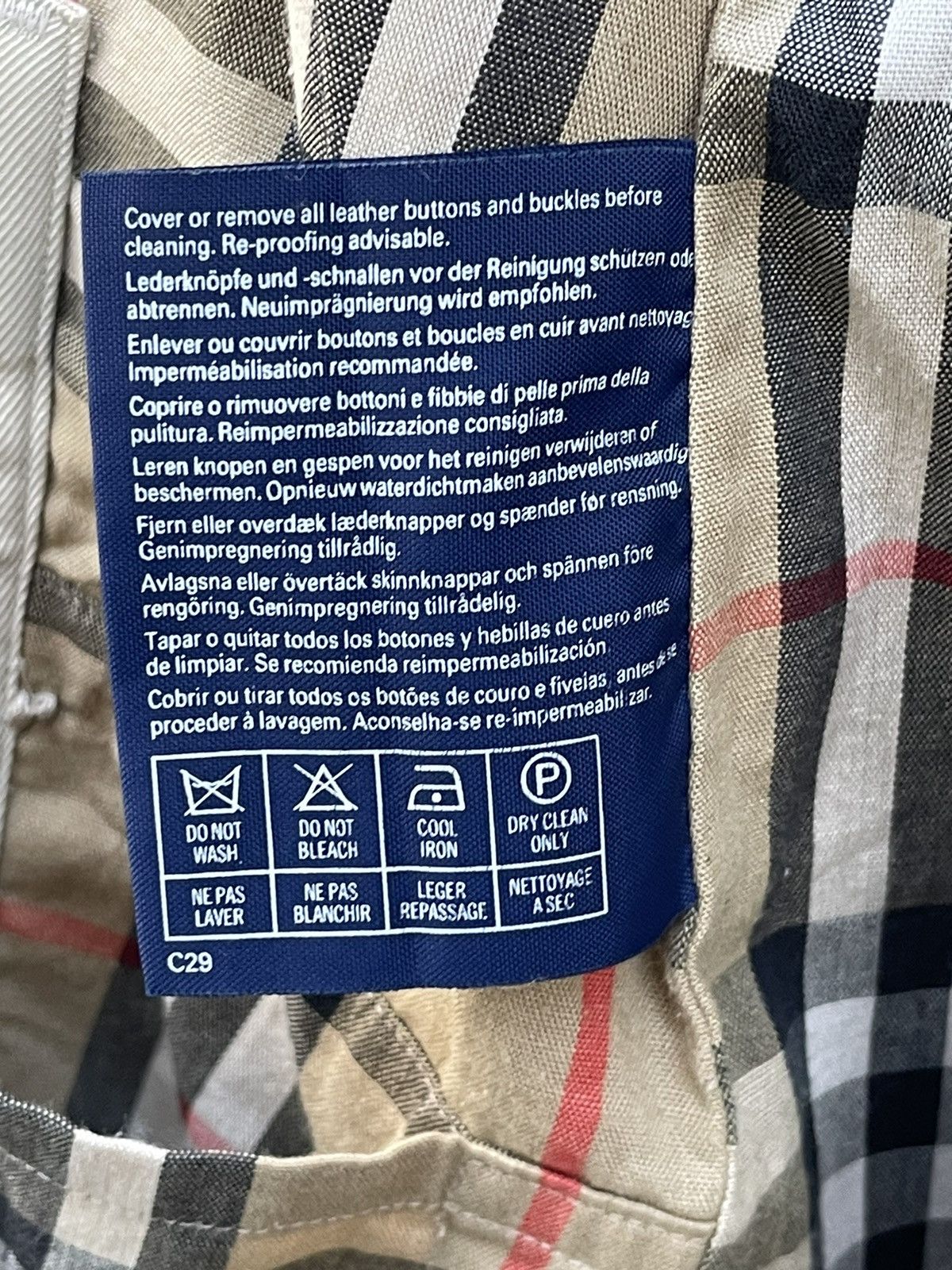 Burberry Prorsum Made In England Vintage Burberry Nova Check Lining Over Coat Size US L / EU 52-54 / 3 - 16 Thumbnail