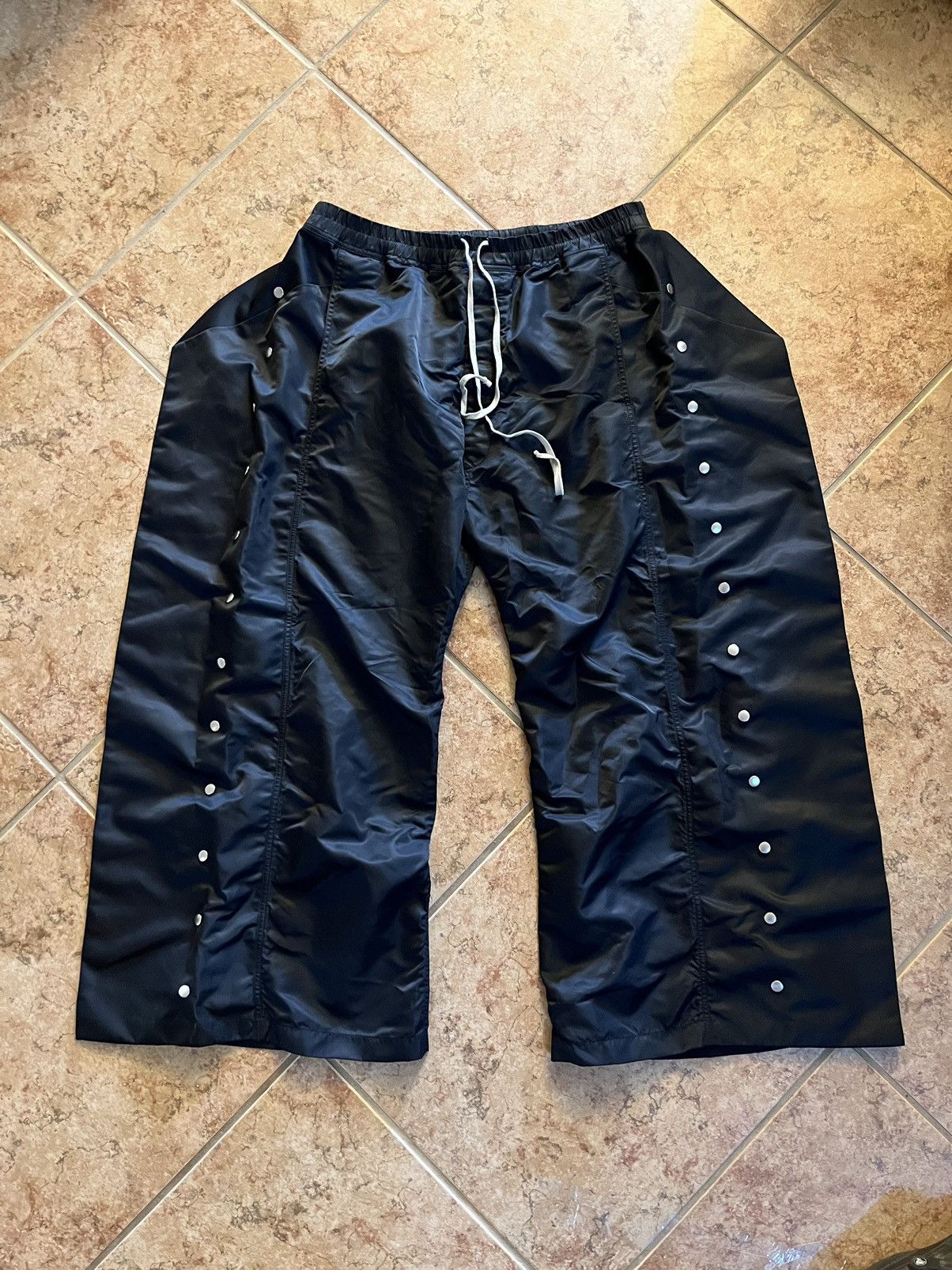 Babel Pusher Pants in Black – SVRN