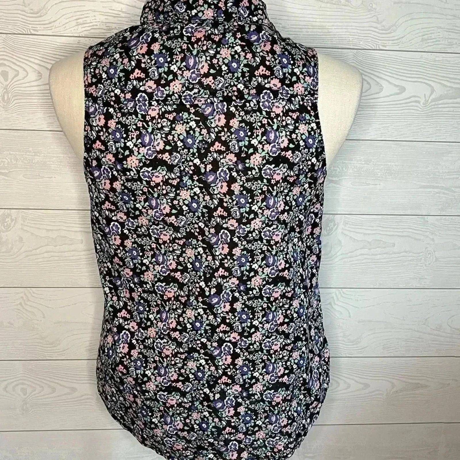 Divided Divided floral sleeveless buttonfront blouse Size 6 Size M / US 6-8 / IT 42-44 - 3 Thumbnail