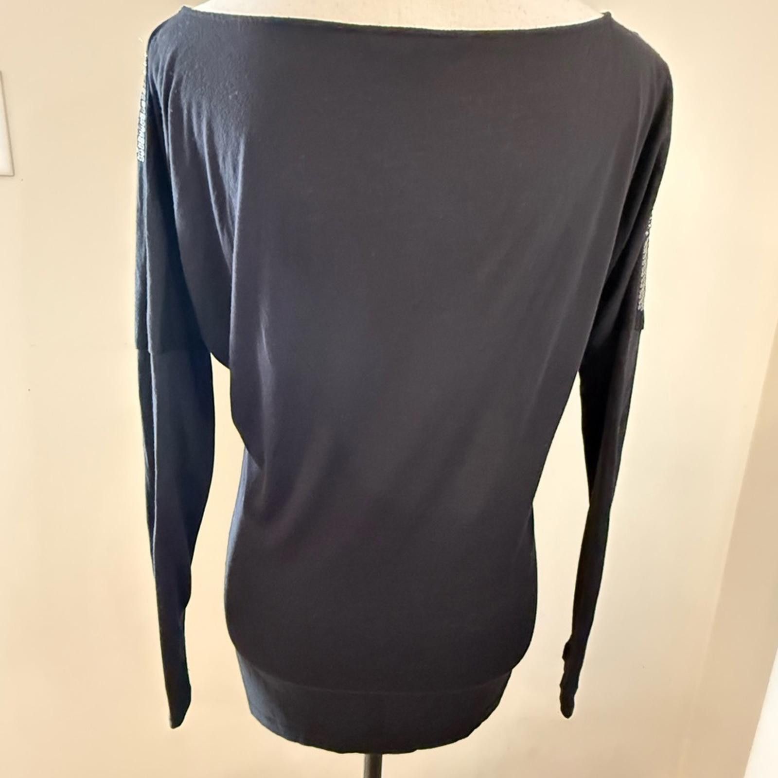 Armani Exchange Armani Exchange black top silver sequin bead embellished SM Size S / US 4 / IT 40 - 4 Thumbnail