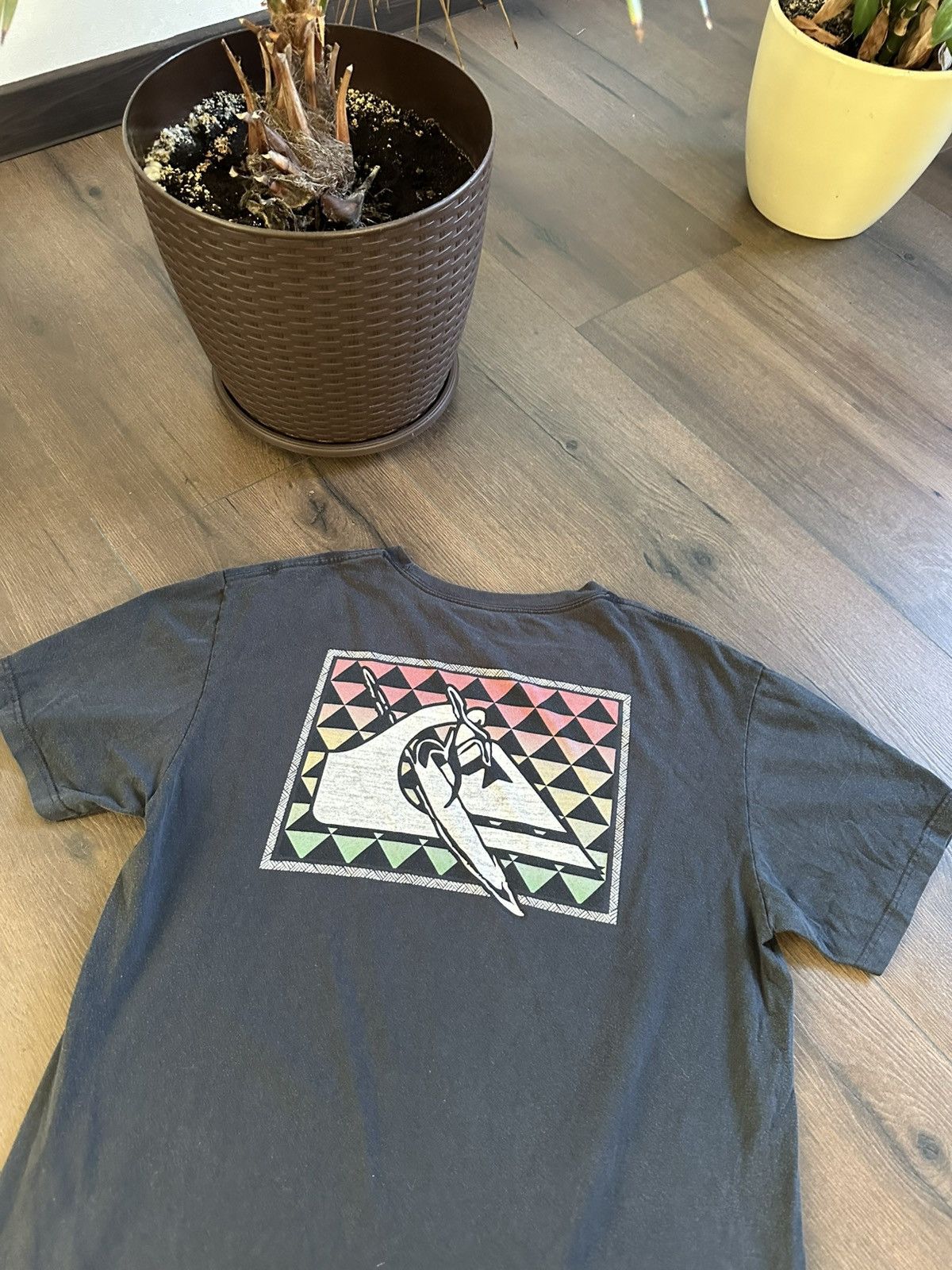 Quiksilver Vintage Quiksilver T-shirt Big Back Print Size US L / EU 52-54 / 3 - 11 Thumbnail