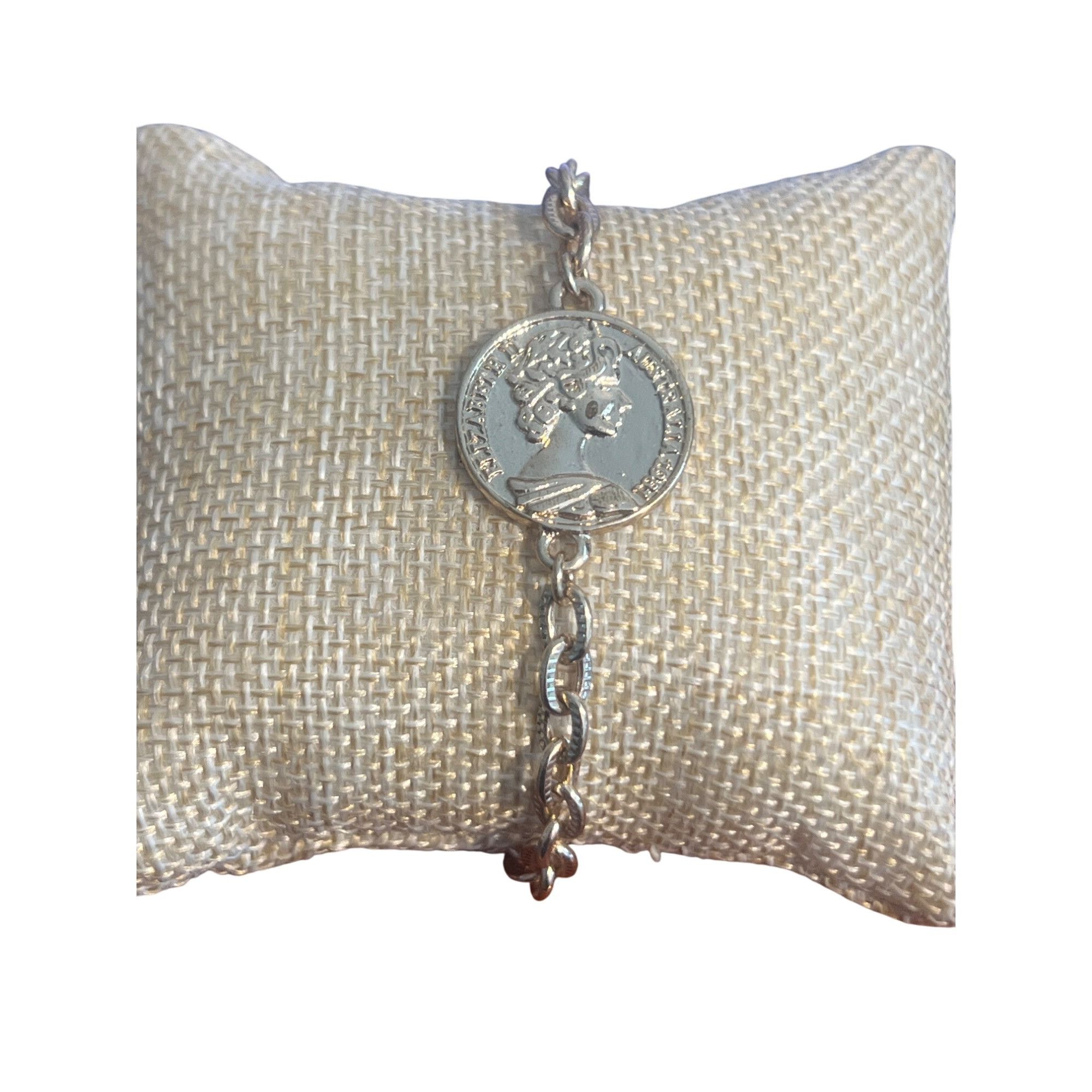 Aldo Aldo Gold Tone Coin Chain Bracelet Elizabeth Half Penny Laye Size ONE SIZE - 1 Thumbnail