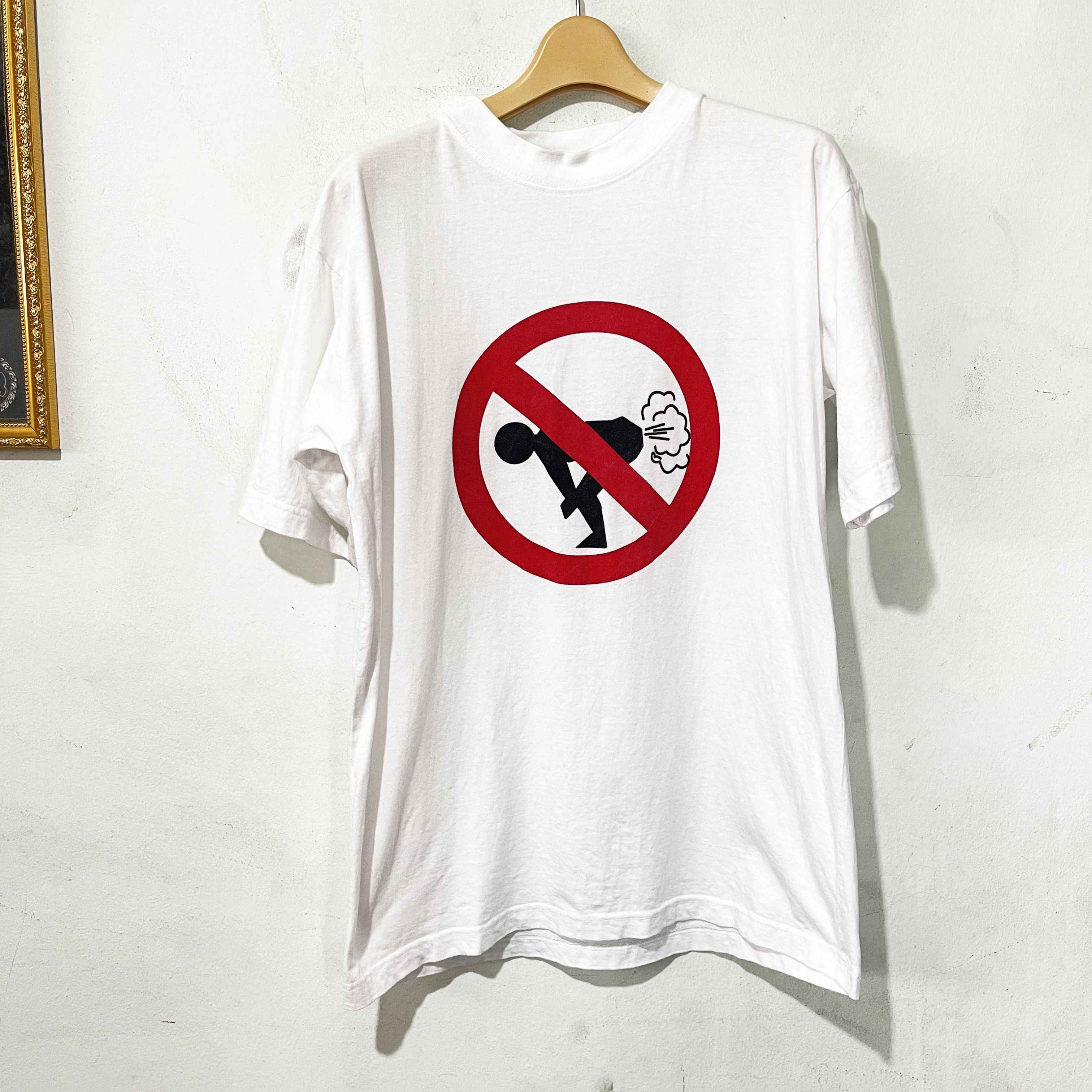 Vintage Vintage 90s No Farting T-Shirt Size US M / EU 48-50 / 2 - 1 Thumbnail