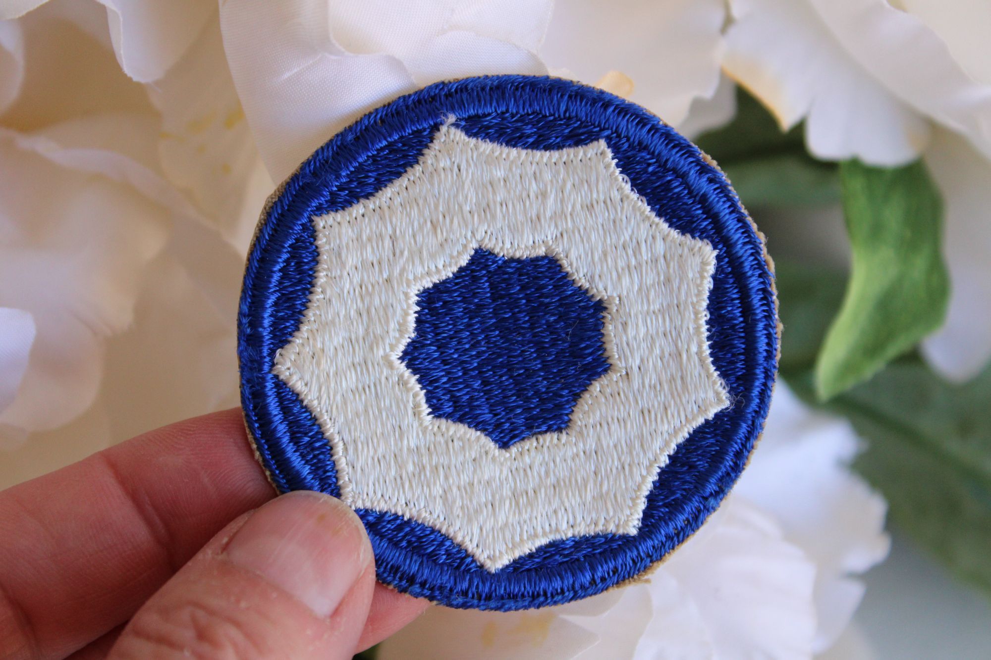 Vintage Vintage 1940s Patch, 9th Service Command Blue Circle with Wh Size ONE SIZE - 1 Thumbnail