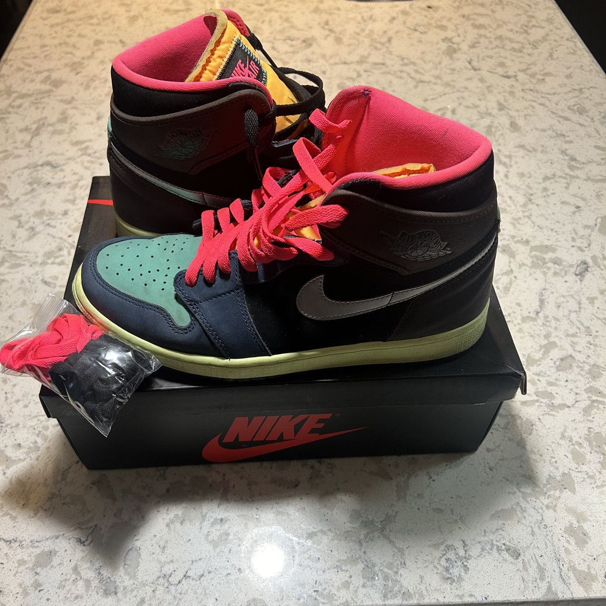 Jordan Brand × Nike Air Jordan 1 Retro High 'Tokyo Bio Hack' Size US 9.5 / EU 42-43 - 4 Thumbnail