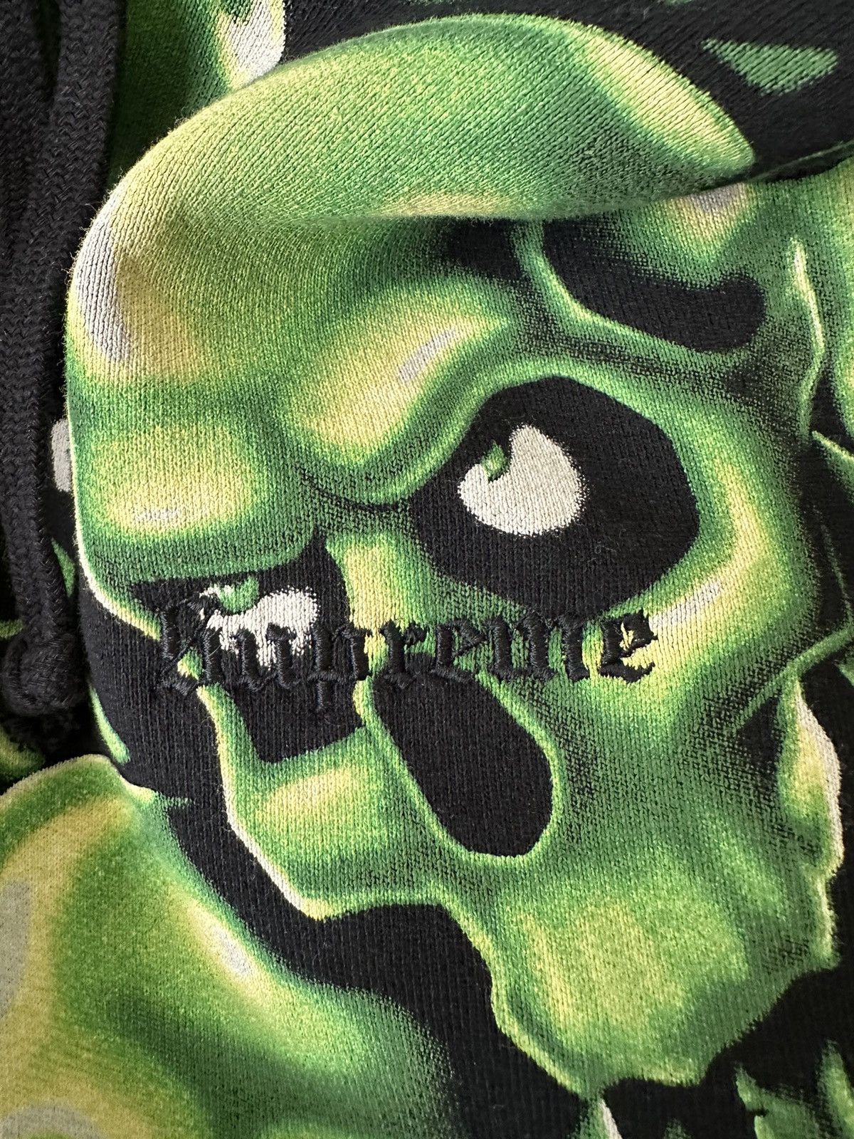 Supreme × Vintage Supreme Skull Pile Hoodie SS18 Size US S / EU 44-46 / 1 - 14 Thumbnail