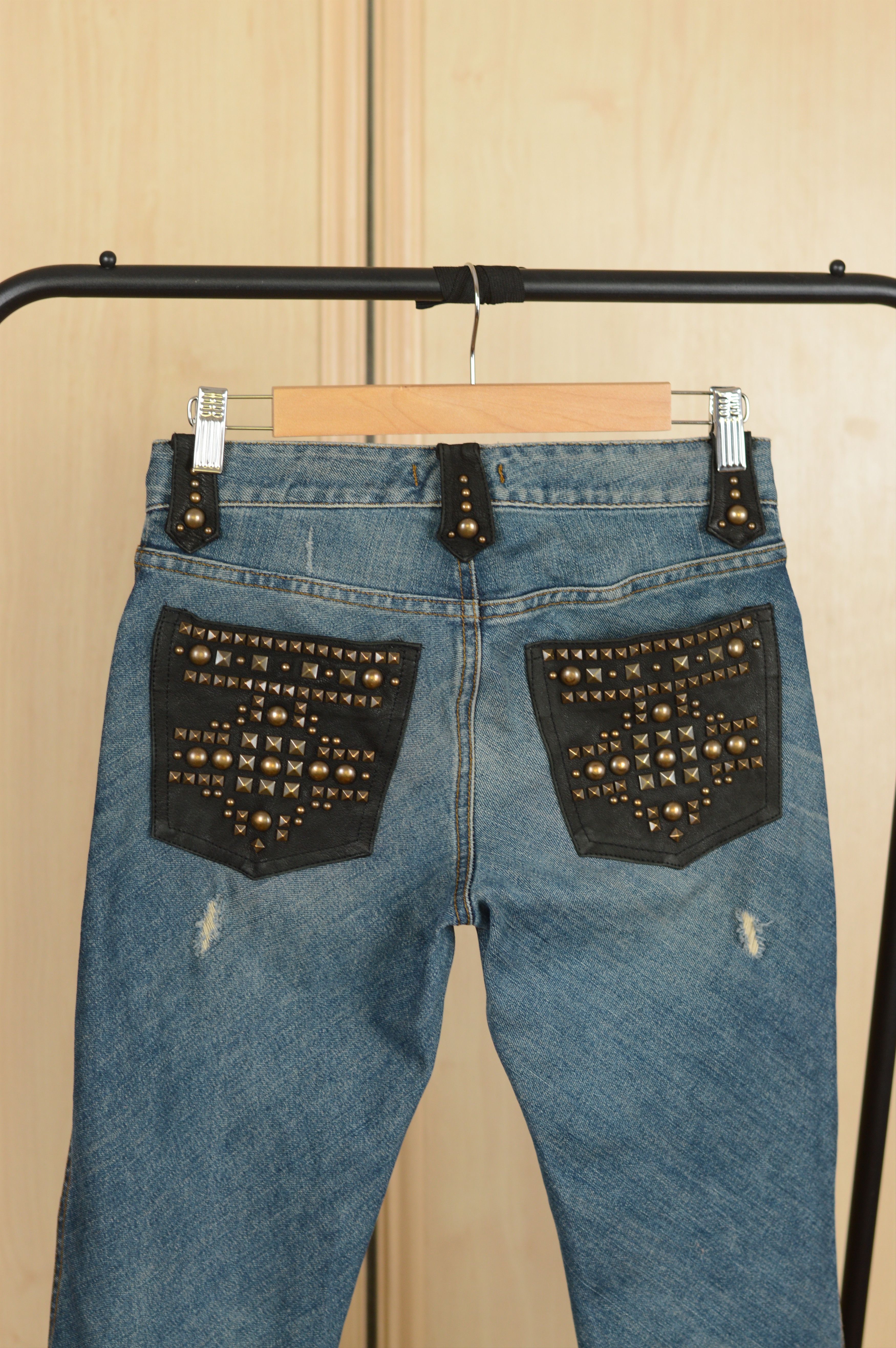 Roberto Cavalli Roberto Cavalli Leather Details Distressed Denim Jeans Size 26" / US 2 / IT 38 - 6 Thumbnail