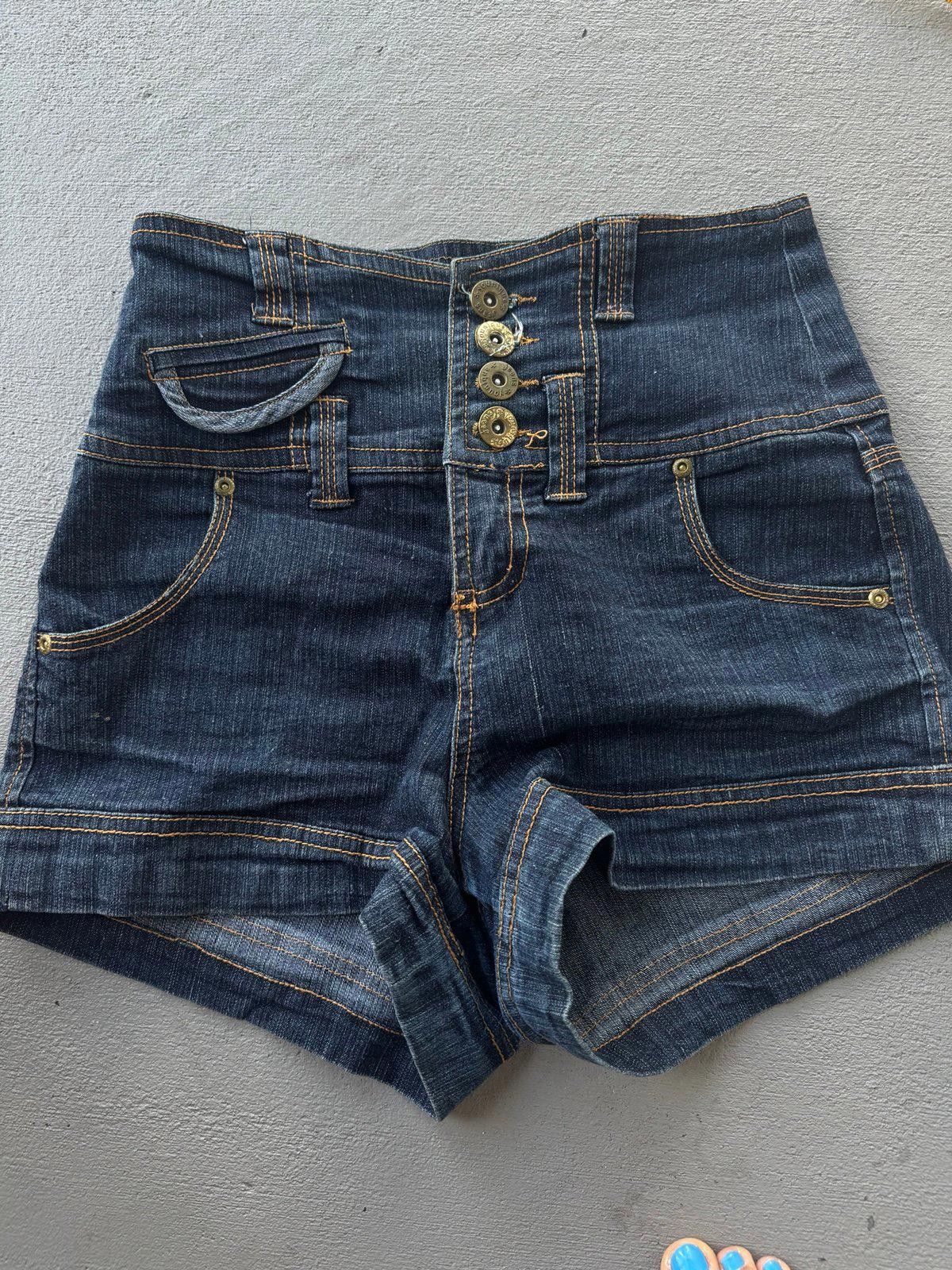 Designer Beyou Jean short Size 32" / US 10 / IT 46 - 1 Thumbnail