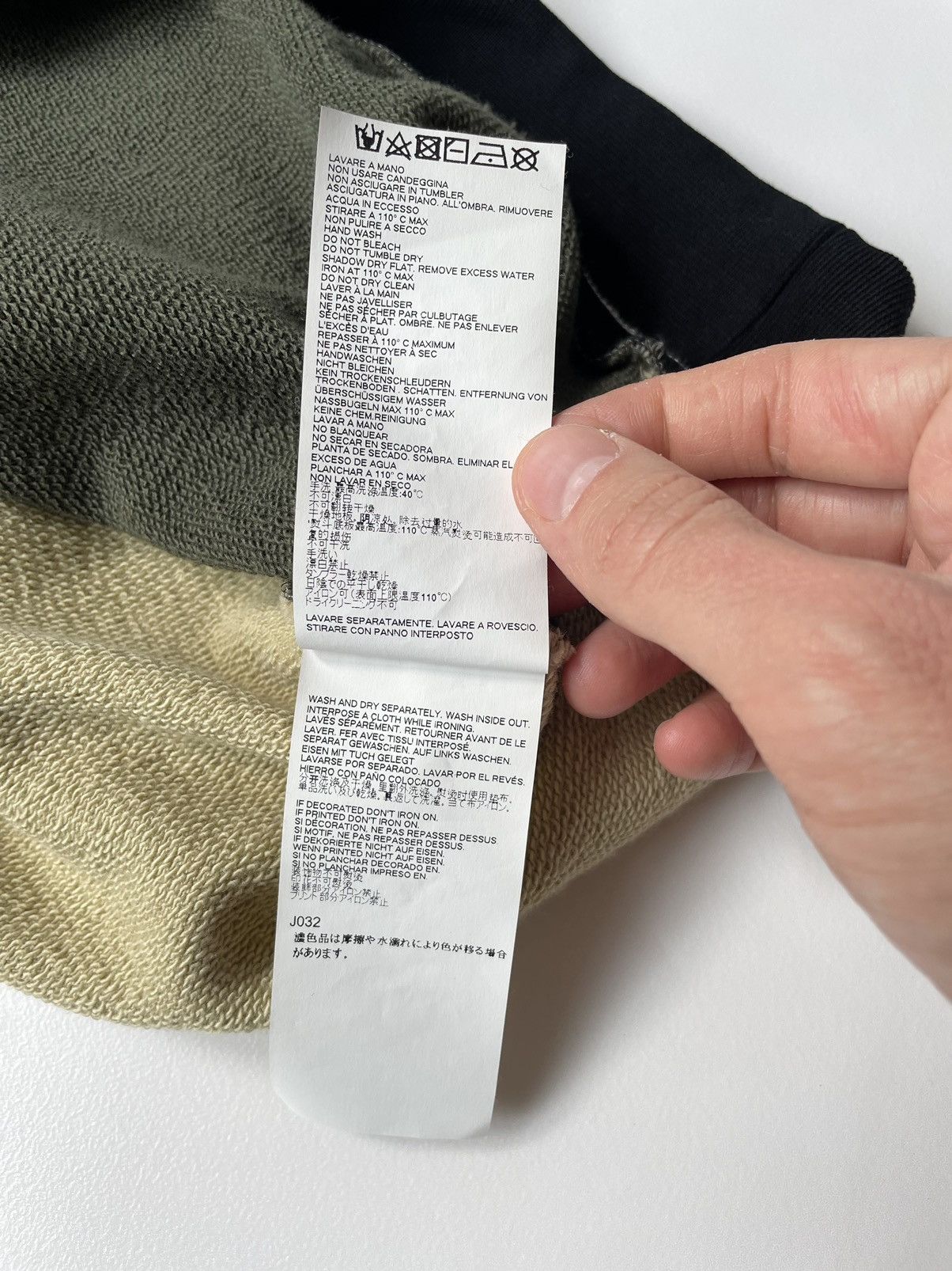 Maison Margiela A/W 17 ‘Reworked’ Oversized Sweatshirt Size US S / EU 44-46 / 1 - 14 Thumbnail
