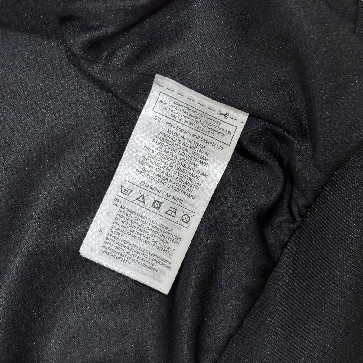 Adidas Rare Adidas Anthem Tape Bomber Windbreaker Jacket Black L Size US L / EU 52-54 / 3 - 7 Thumbnail