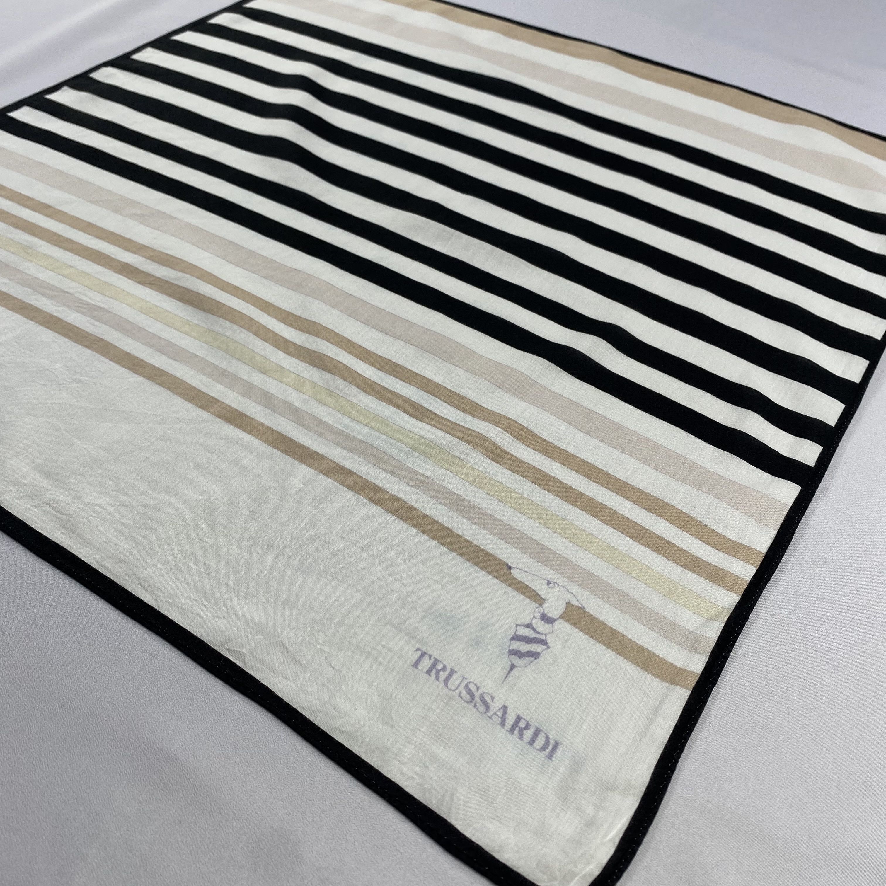 Trussardi × Vintage Trussardi Neckerchief / Bandana / Handkerchief-P1608 Size ONE SIZE - 2 Thumbnail