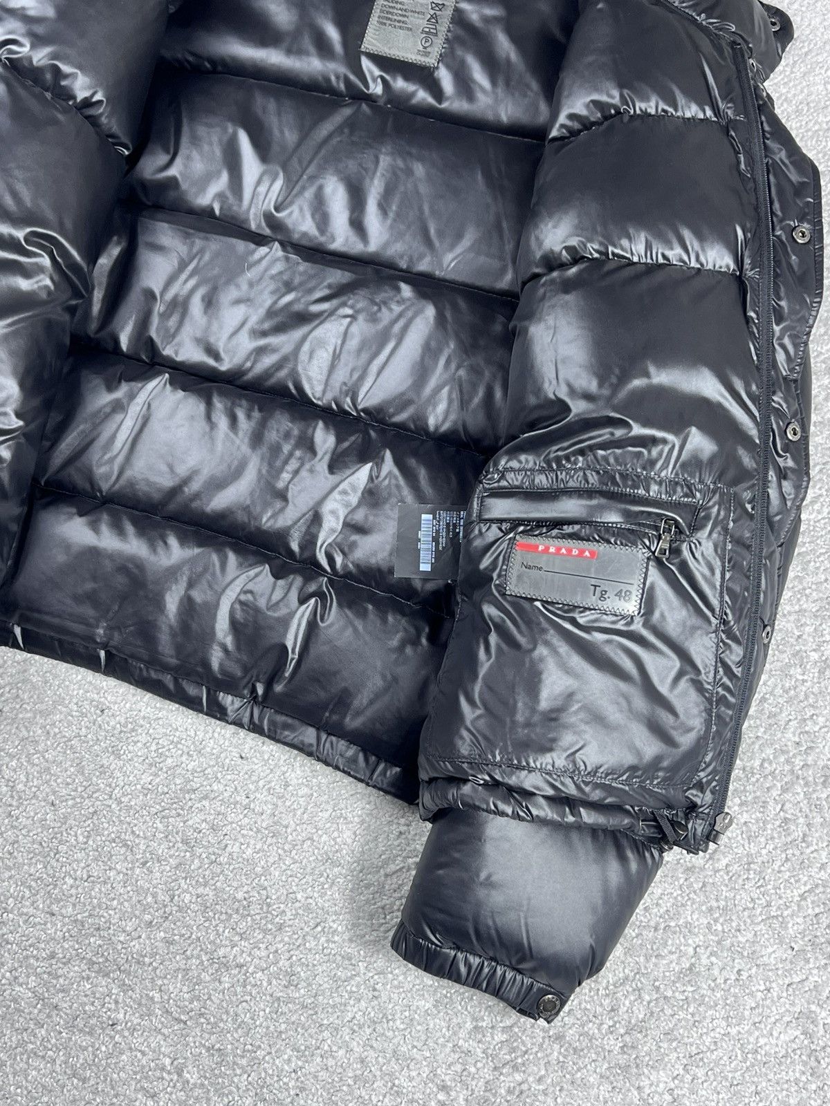 Prada Prada Black Shiny Triangle Down Puffer Jacket Size M Size US M / EU 48-50 / 2 - 7 Thumbnail