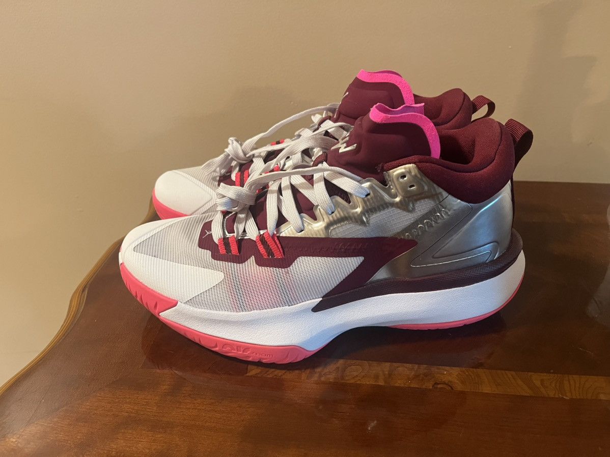 Jordan Brand Jordan Zion 1 Marion color way mens 8.5 Size US 8.5 / EU 41-42 - 2 Thumbnail