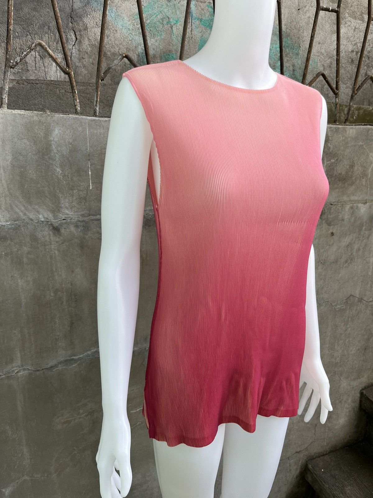 Issey Miyake Pleated Ombre Sleeveless Top Size XXL / US 16-18 / IT 52-54 - 2 Thumbnail