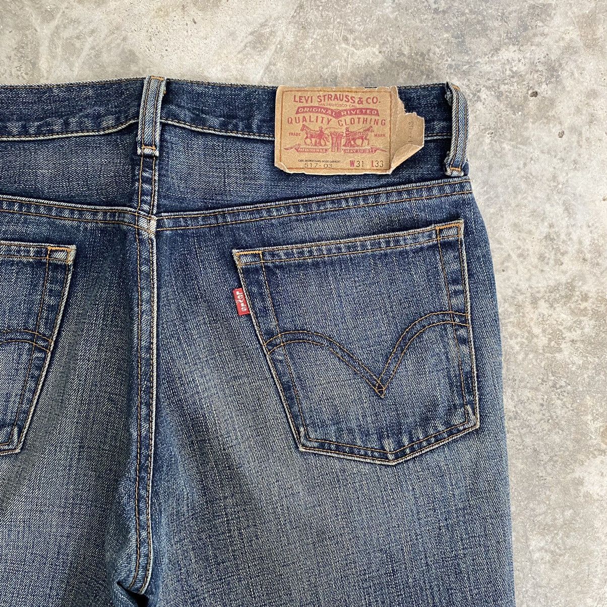 Levi's Vintage Levis 517 Faded Muddy Blue Bootcut Flared Jeans Size US 32 / EU 48 - 13 Thumbnail
