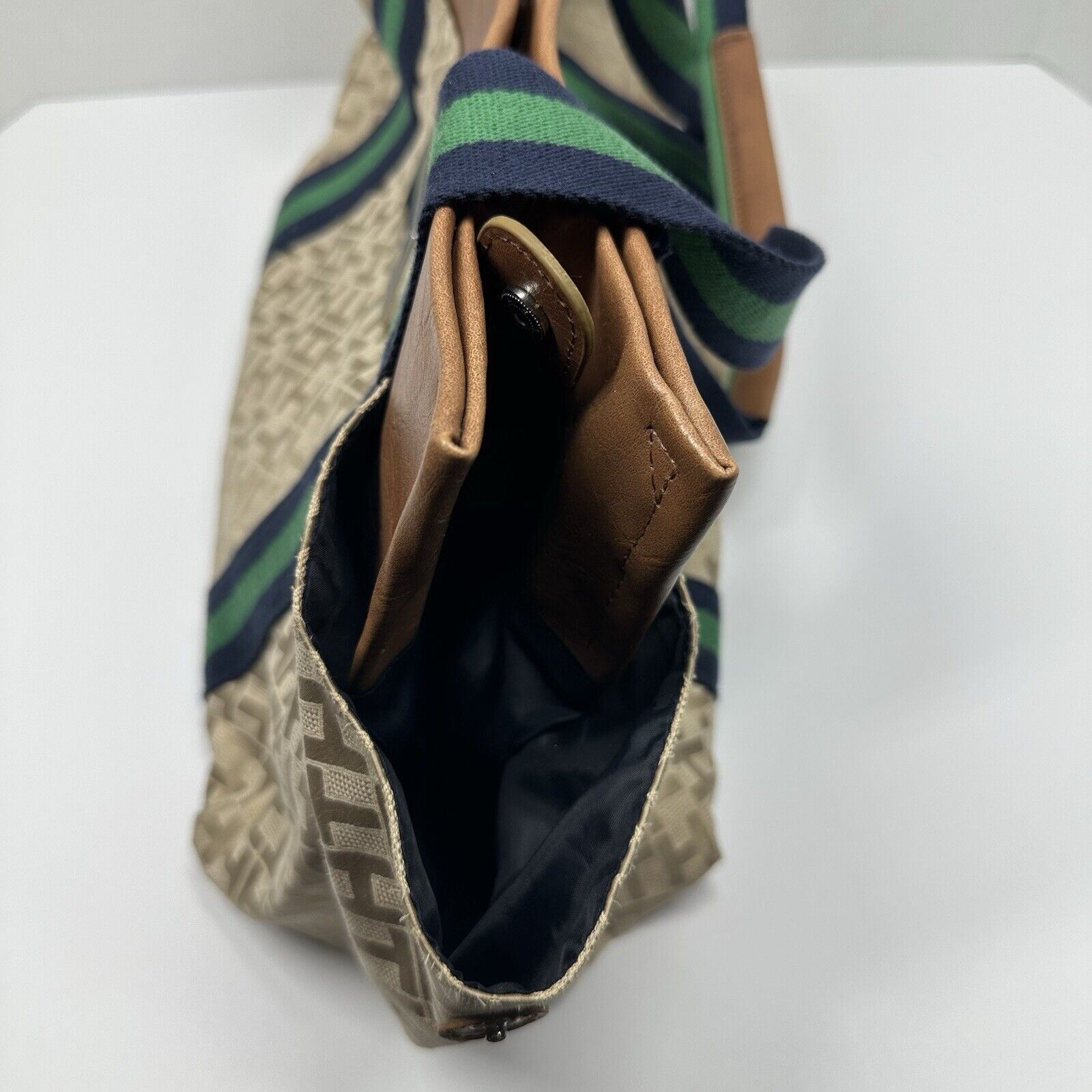 Tommy Hilfiger Tommy Hilfiger Beige with Green Navy Stripe Handbag Size ONE SIZE - 8 Thumbnail