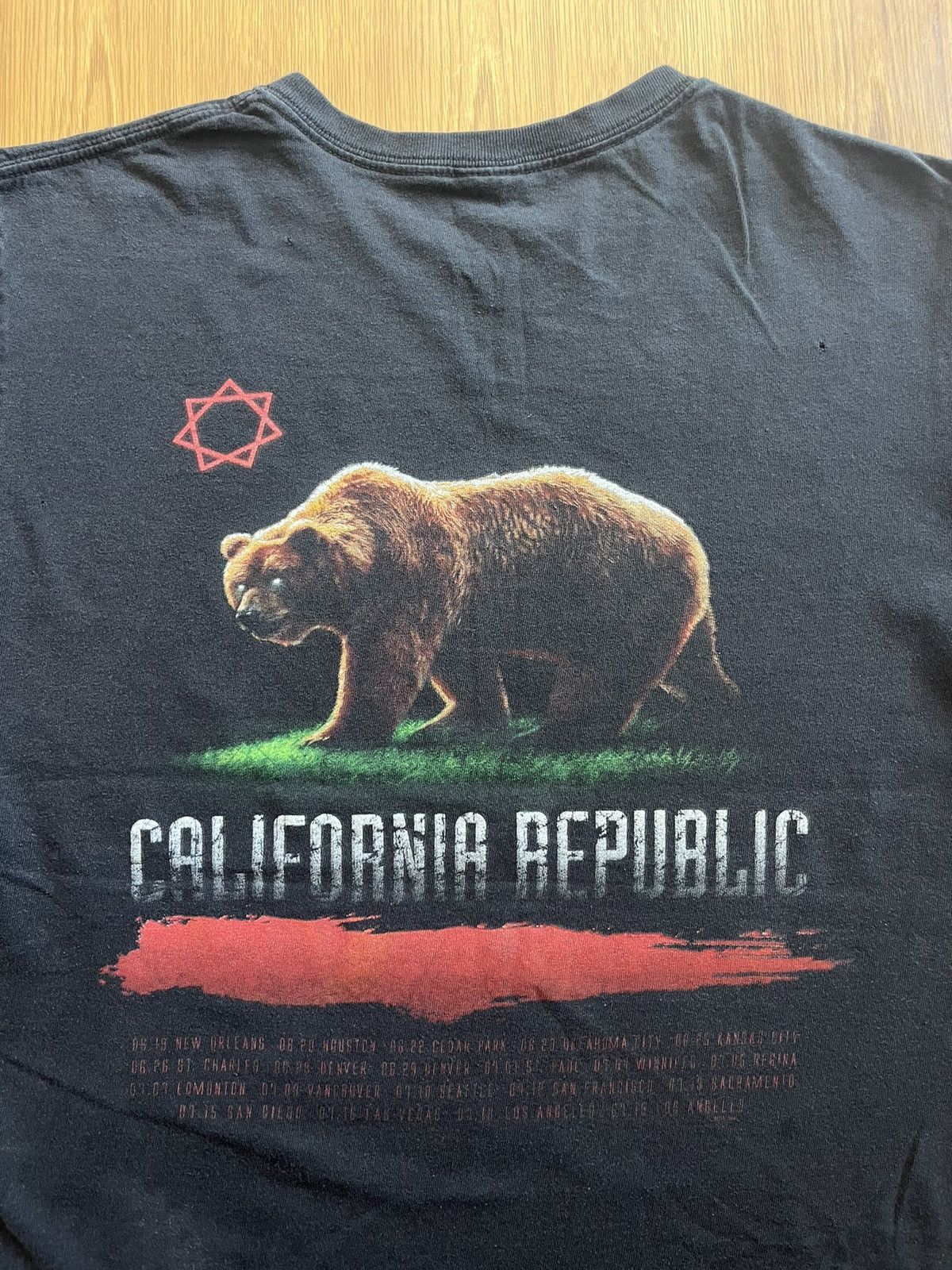 Band Tees Vintage Tool and California Republic 00’s LA CA Tshirt Size US M / EU 48-50 / 2 - 8 Thumbnail