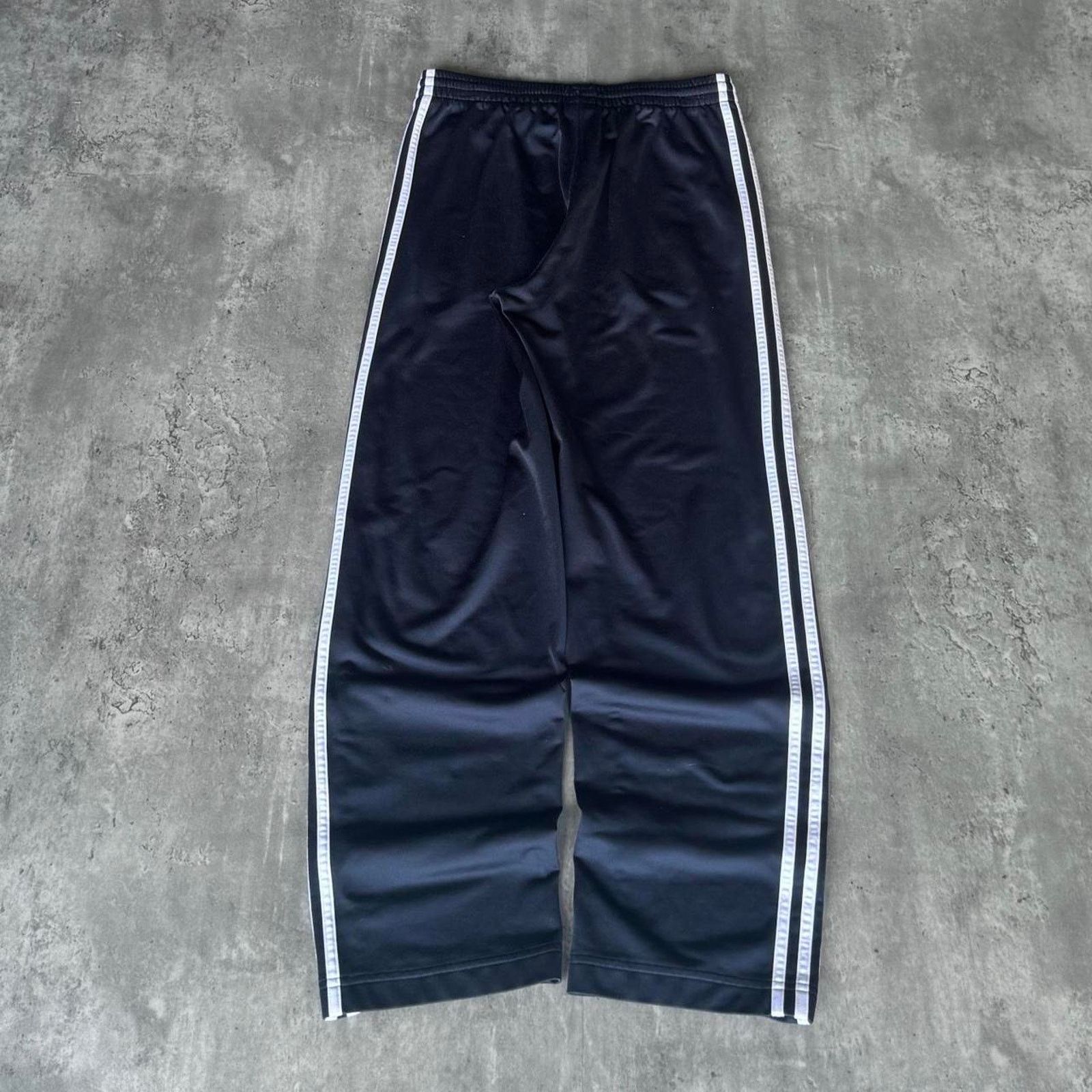 Adidas × Vintage Vintage Y2K Adidas Embroidered Blue & White Sweatpants Size US 29 - 2 Thumbnail
