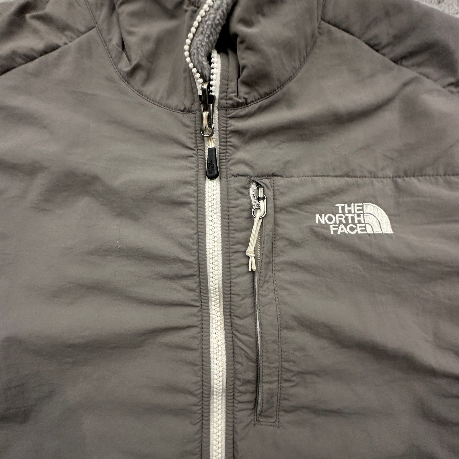 The North Face The North Face Denali Gray Fleece Jacket Womens Large ANLP Size L / US 10 / IT 46 - 7 Thumbnail