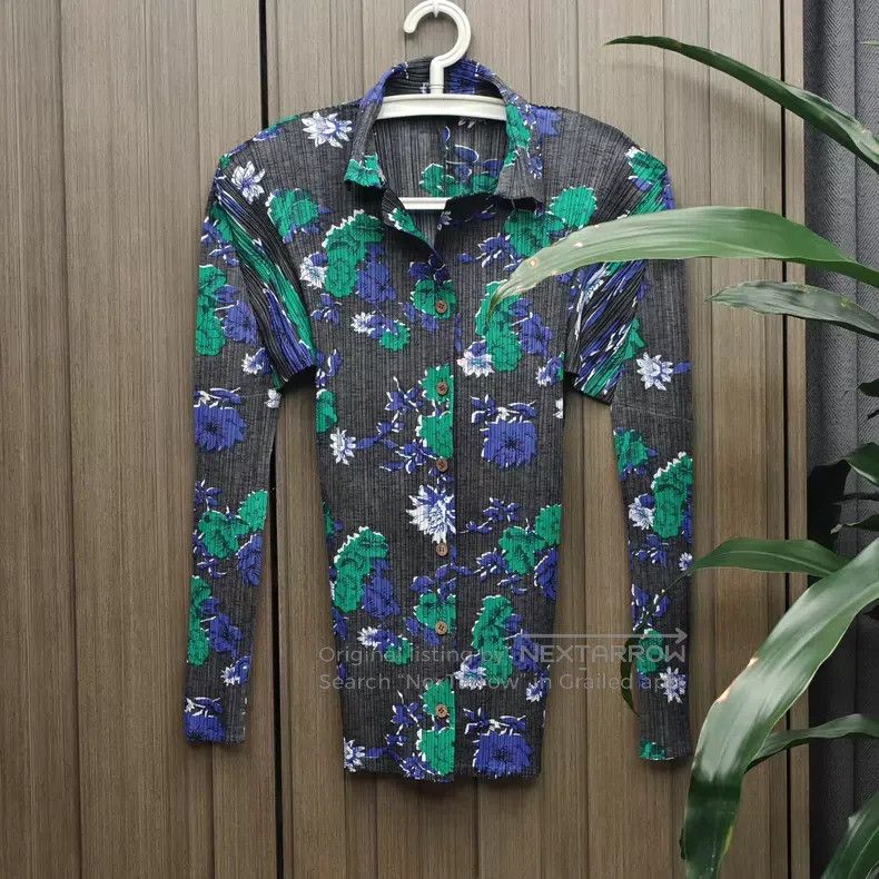 Issey Miyake Issey Miyake Rose Flower Pleated Shirt Top Size L / US 10 / IT 46 - 1 Thumbnail