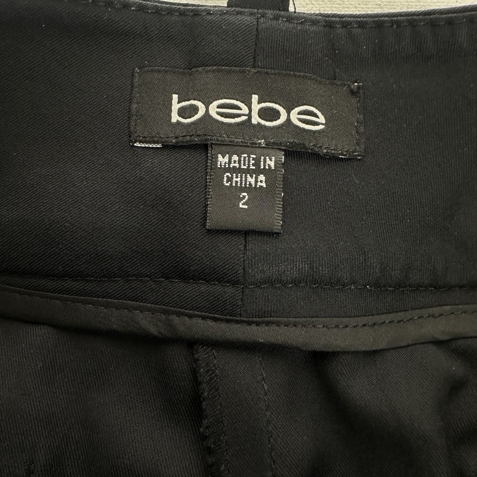 Bebe bebe black side button tab cuff shorts Size 2 Size 26" / US 2 / IT 38 - 3 Thumbnail