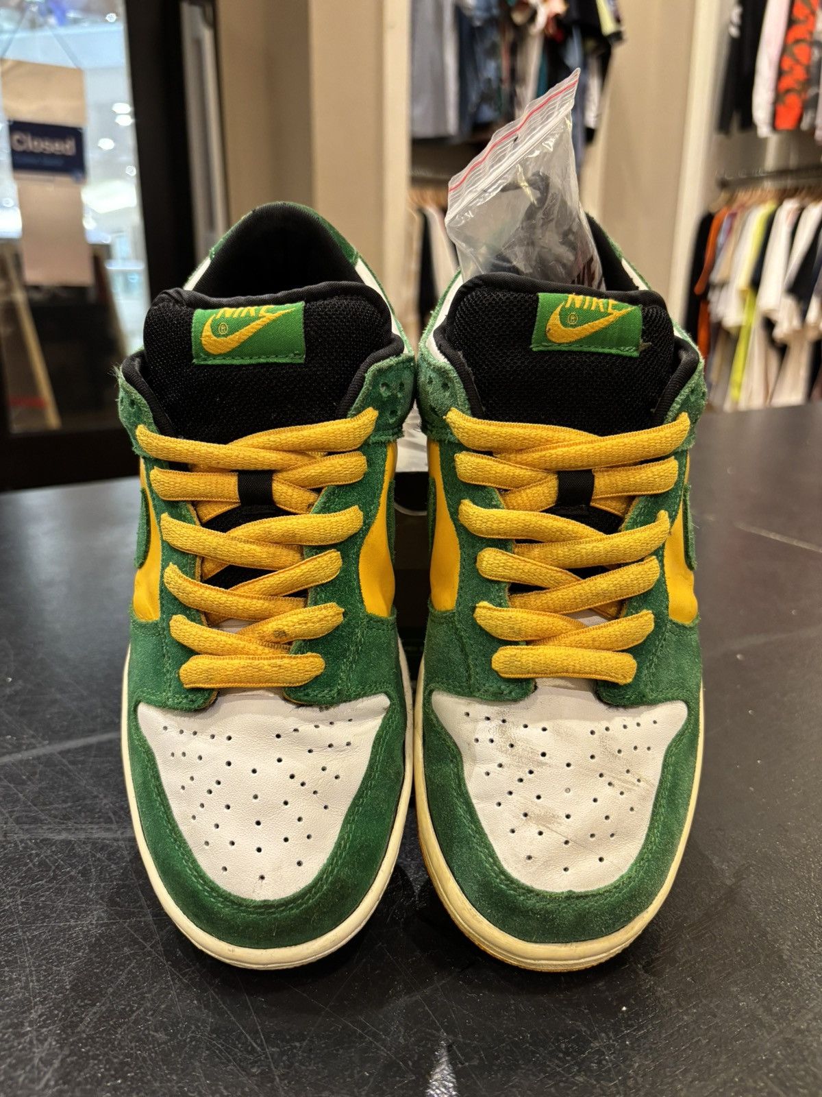 Nike Nike SB Dunk Low ‘Bucks’ Size US 6.5 / EU 39-40 - 3 Thumbnail