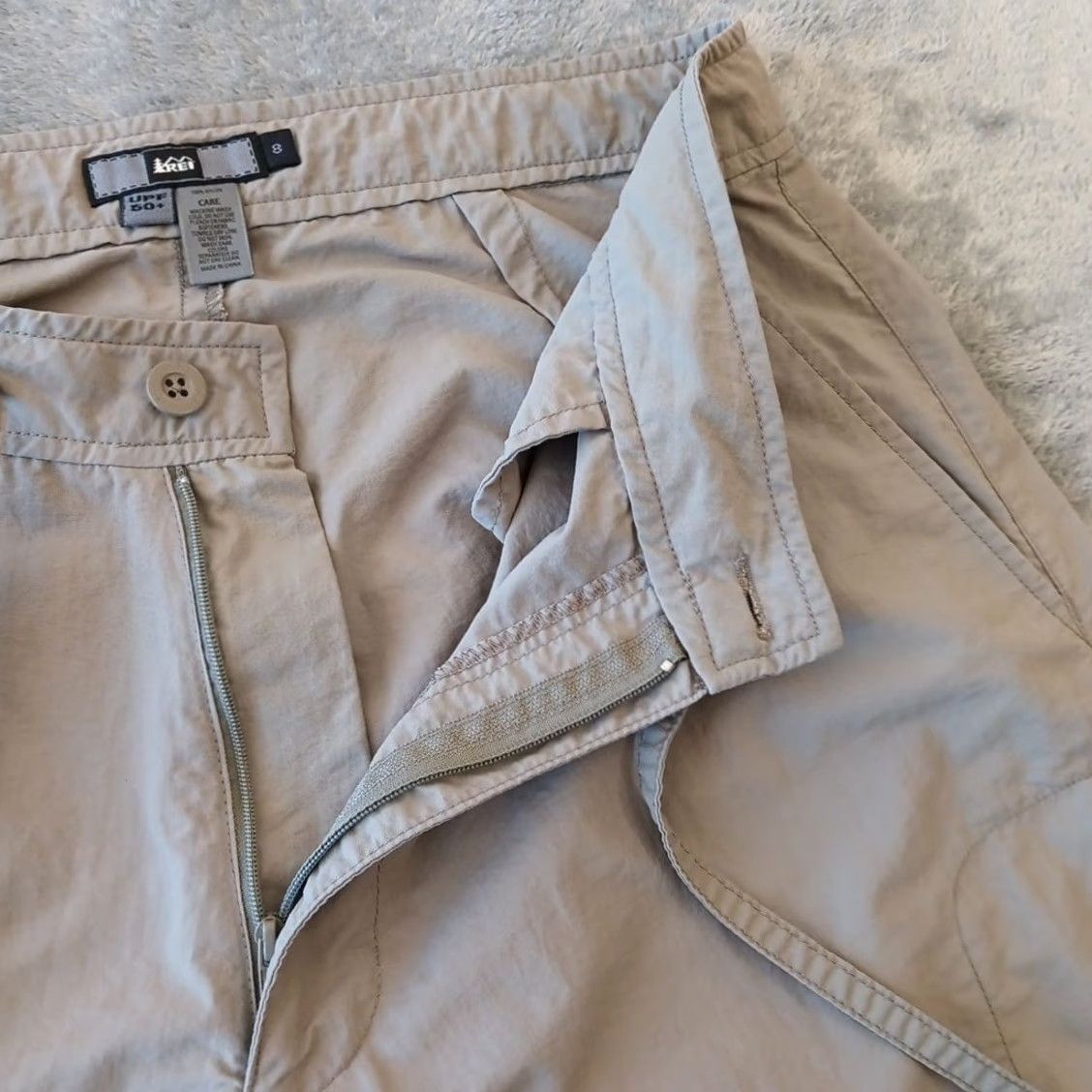 Vintage REI Cropped Pants Womens Size 8 Gray Nylon UPF 50+ 28x25 Mid Rise Pockets Shirt? Size 30" / US 8 / IT 44 - 5 Thumbnail