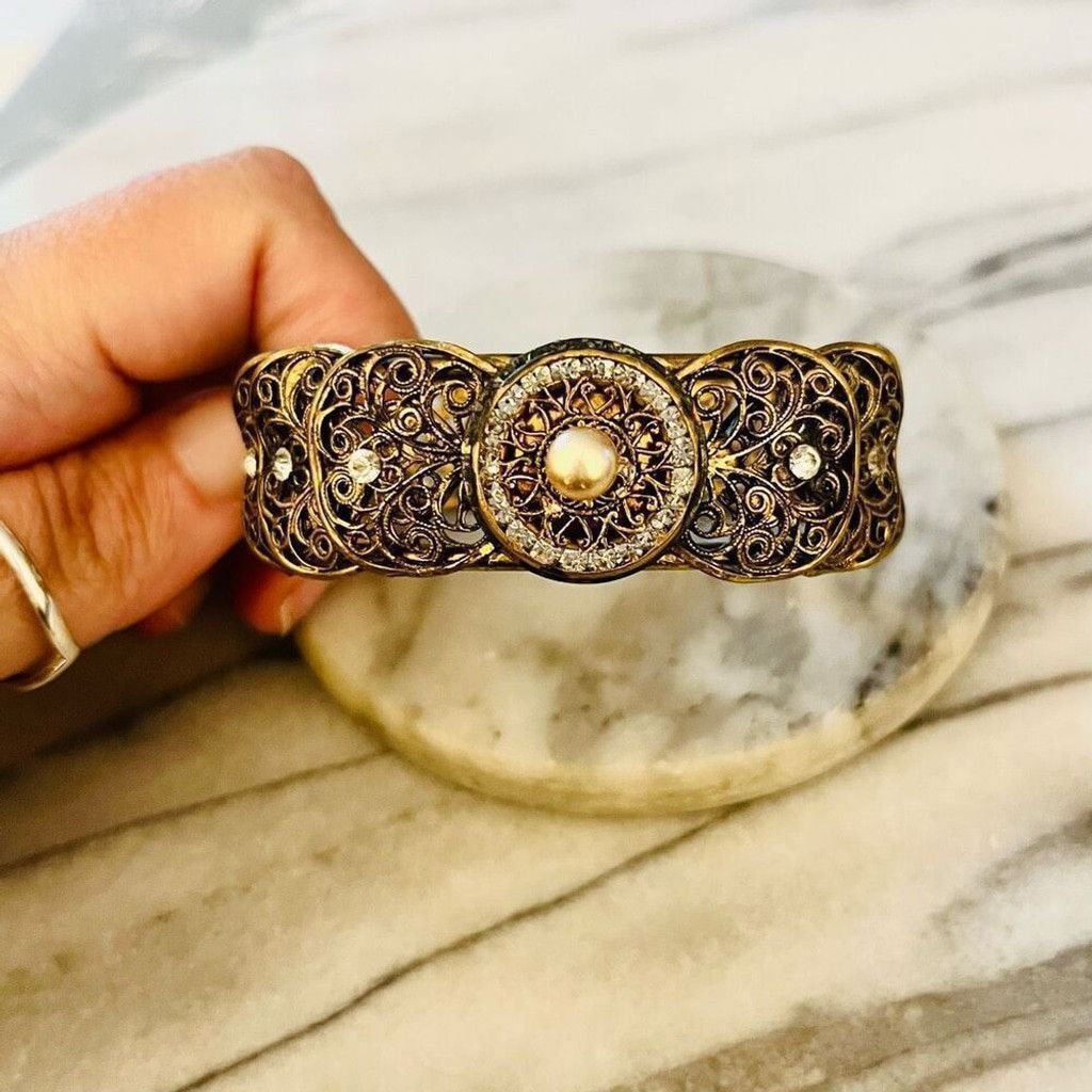 Vintage Antique Filigree Hinged Bangle Bracelet Dark Gold Size ONE SIZE - 3 Thumbnail