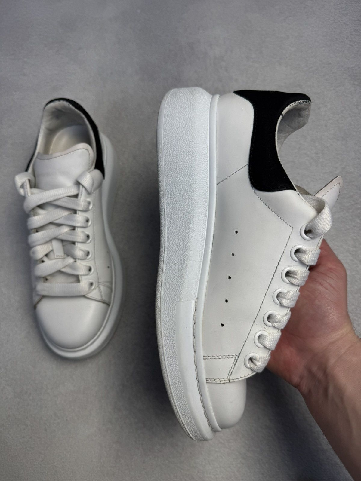 Alexander McQueen Alexander McQueen Oversized Leather Sneakers White/Black Size US 7.5 / IT 37.5 - 11 Thumbnail