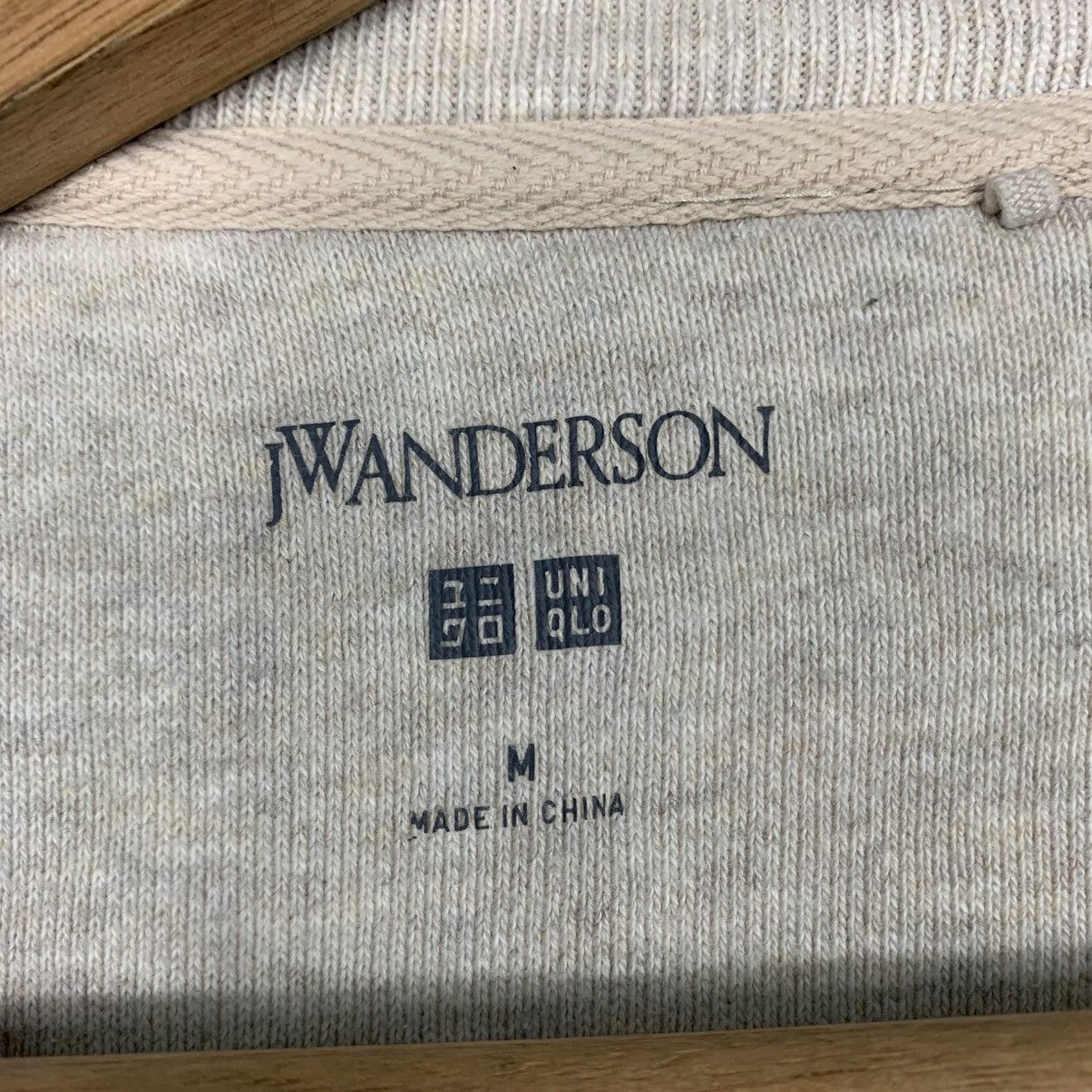 Uniqlo Uniqlo Peter Rabbit Crewneck Sweatshirt Size US M / EU 48-50 / 2 - 11 Thumbnail