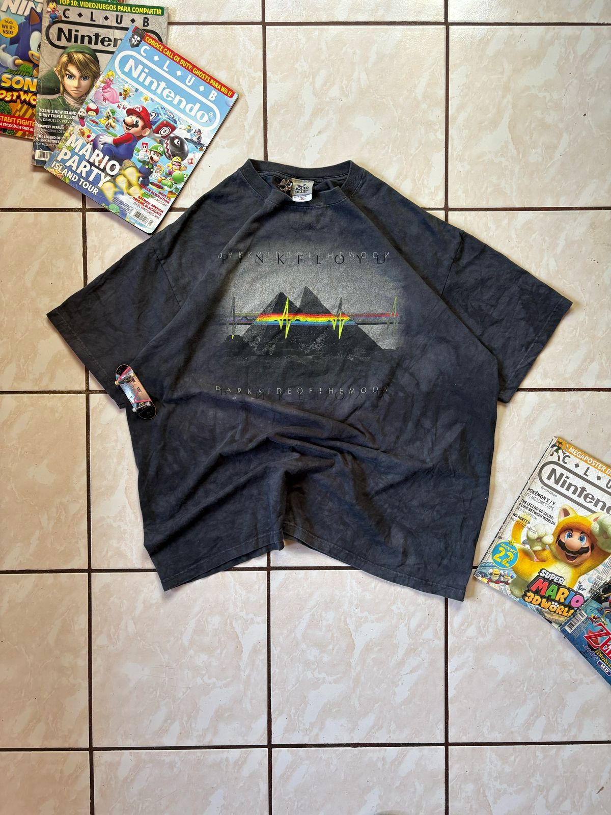 Liquid Blue Pink Floyd 2000s Size US XL / EU 56 / 4 - 3 Thumbnail
