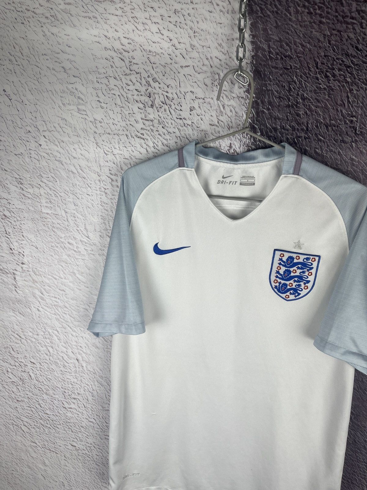 Nike Nike England 2016 2018 home soccer jersey football shirt Size US L / EU 52-54 / 3 - 2 Thumbnail