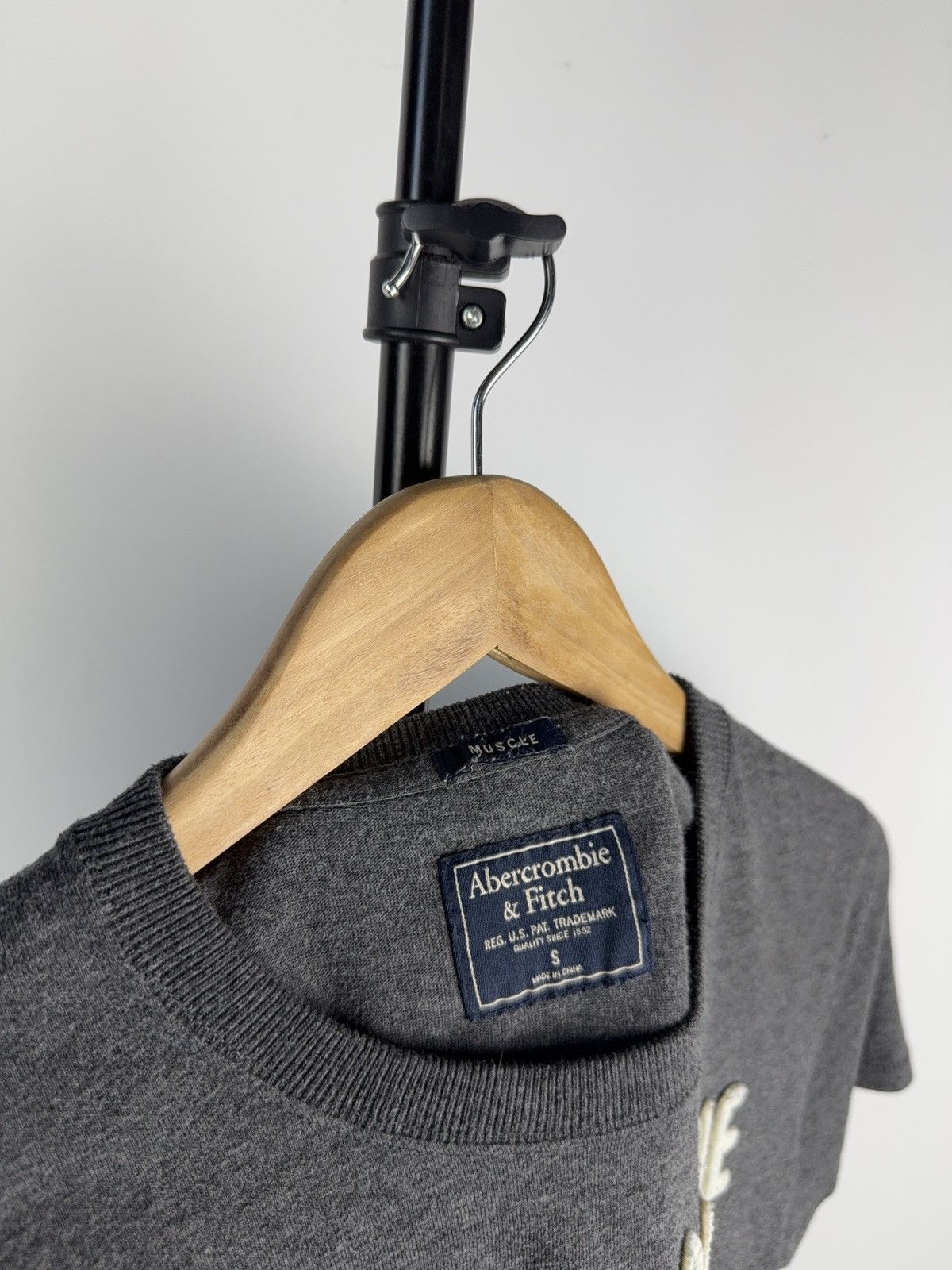 Abercrombie & Fitch × Vintage Vintage Abercrombie & Fitch BIG LOGO T-Shirt Men’s S Size Size US S / EU 44-46 / 1 - 3 Thumbnail