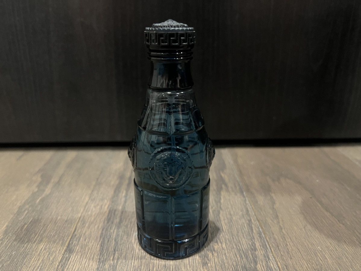 Versace Versace Blue Jeans Man EDT 75ml 90%+ Full Original Tin Box Size ONE SIZE - 7 Thumbnail
